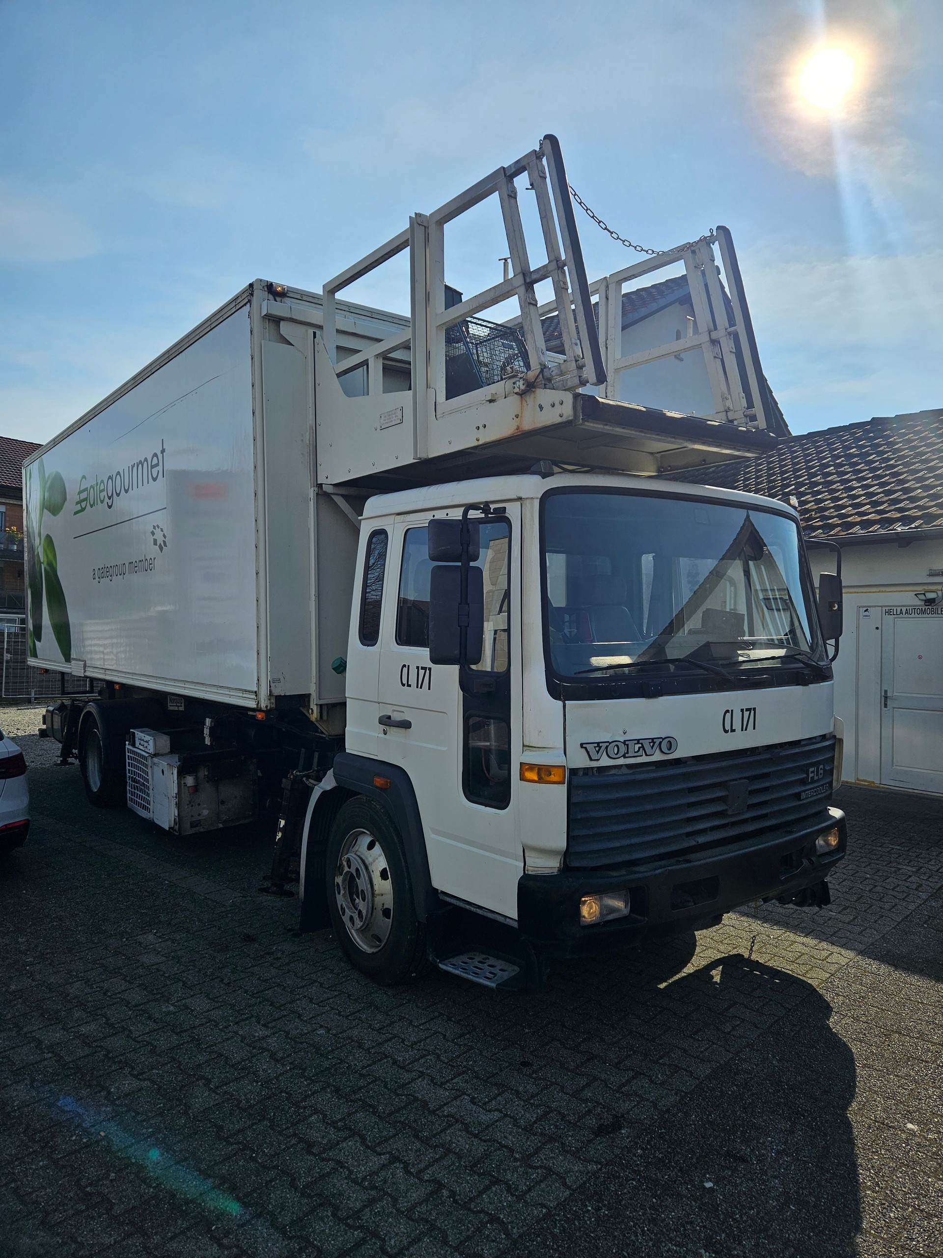 VOLVO FL6 15-image-1