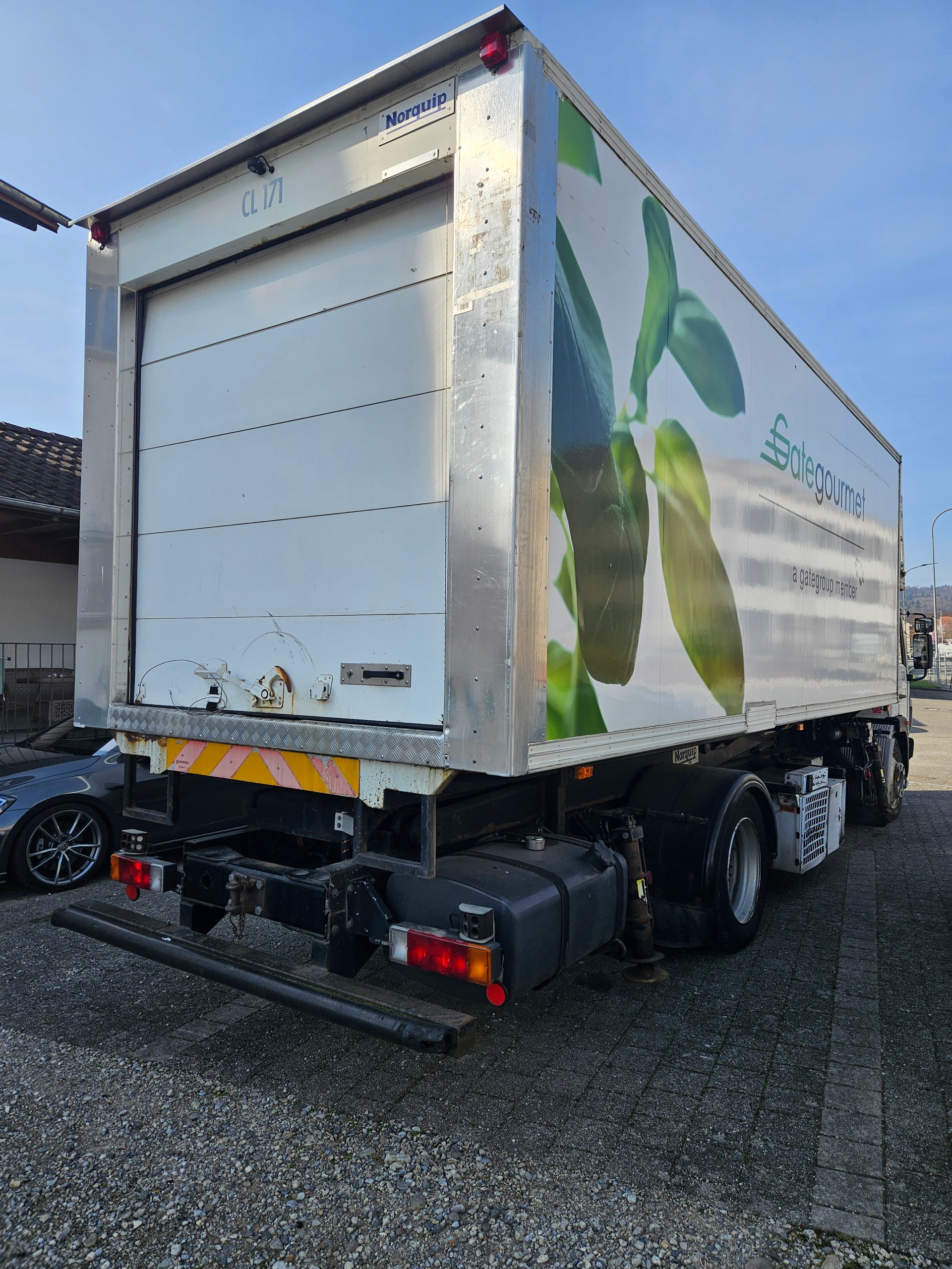 VOLVO FL6 15-image-2