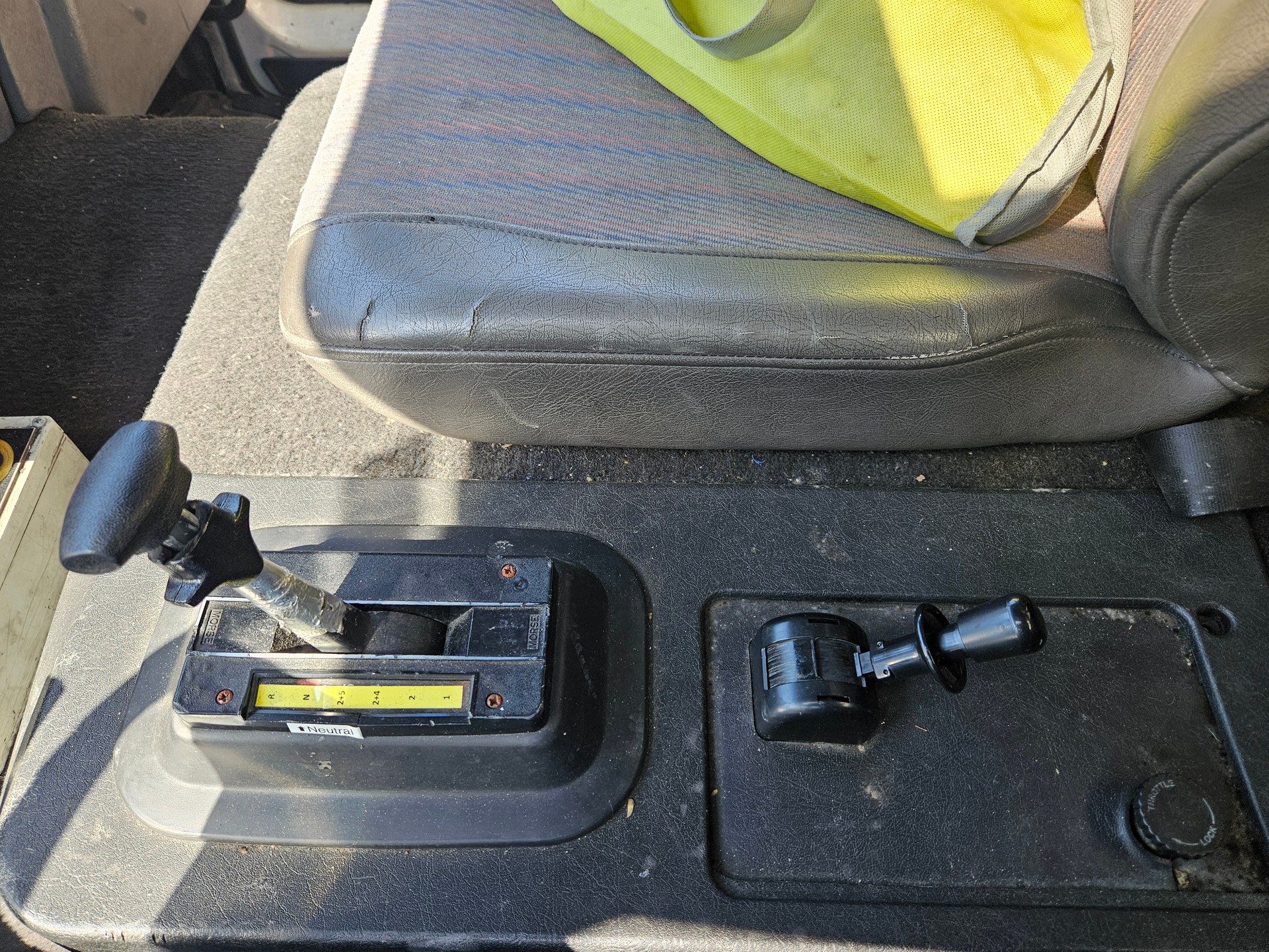 VOLVO FL6 15-image-10