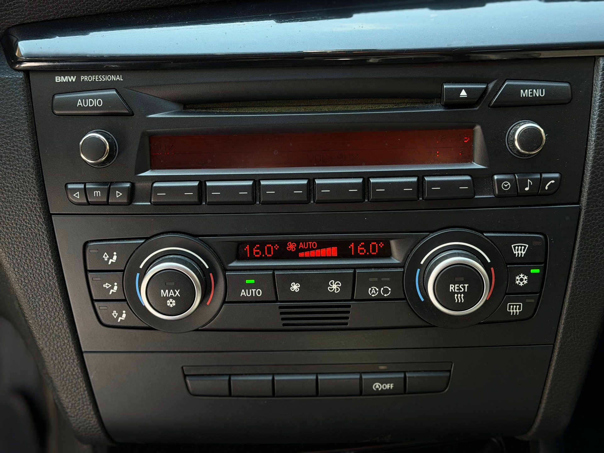 BMW 120d Coupé-image-16