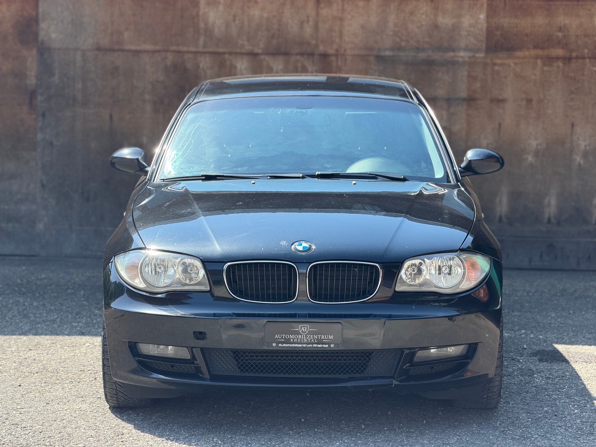 BMW 120d Coupé-image-1