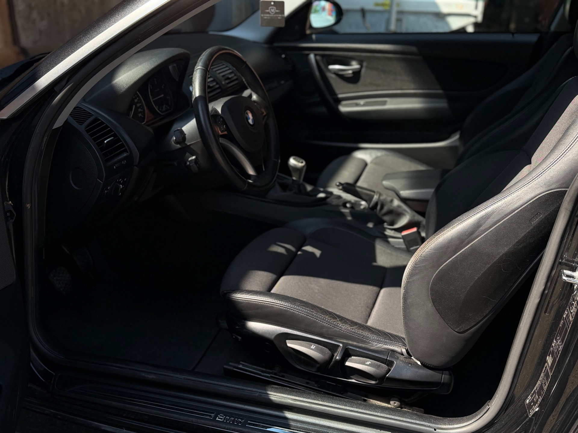 BMW 120d Coupé-image-9
