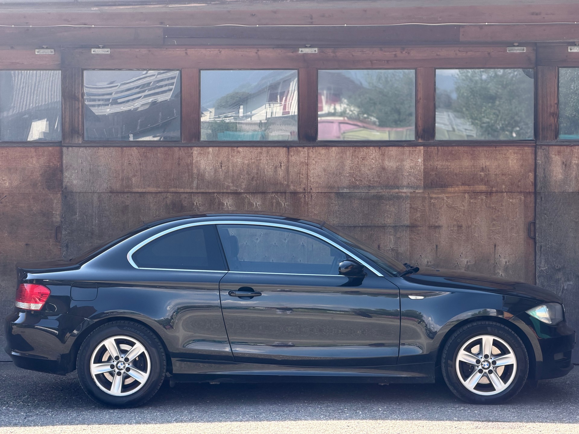 BMW 120d Coupé-image-3