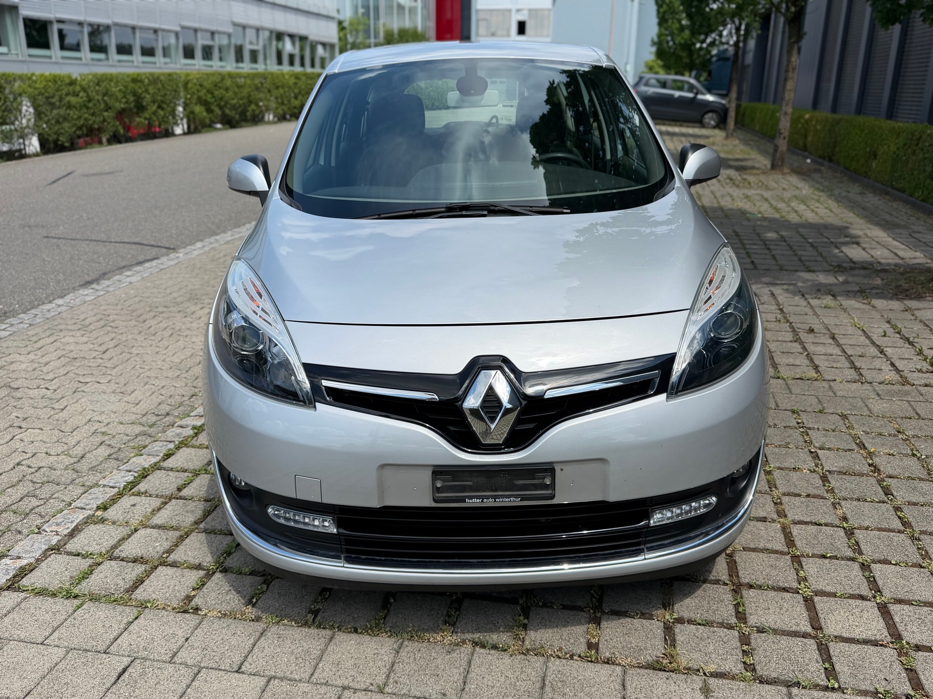 RENAULT Grand Scénic 1.2 16V Turbo Bose Edition-image-1