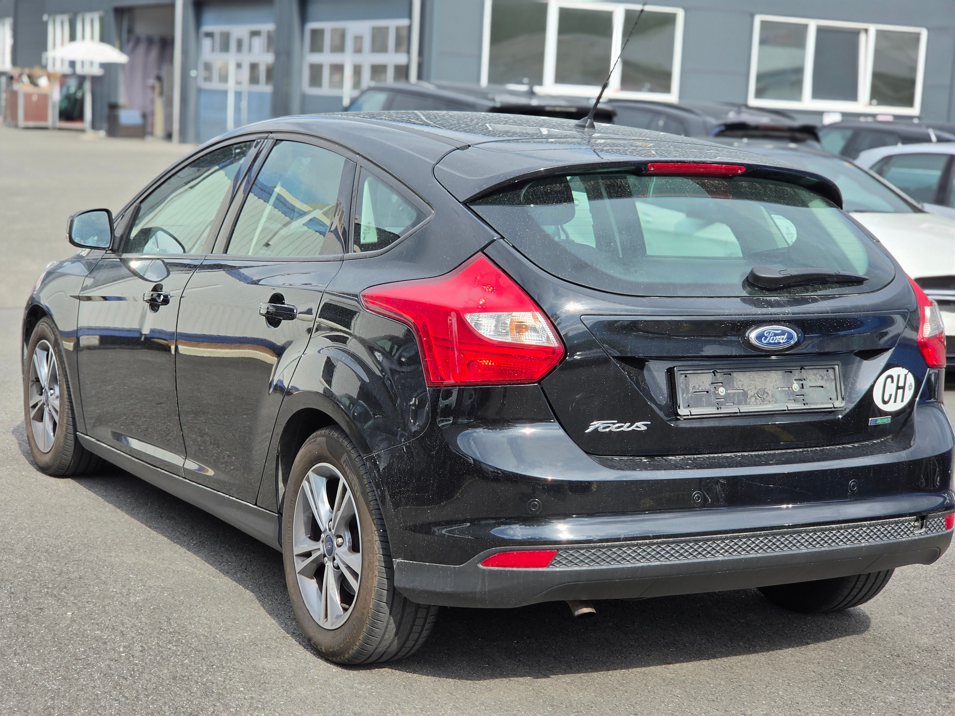FORD Focus 1.0 SCTi Titanium-image-4