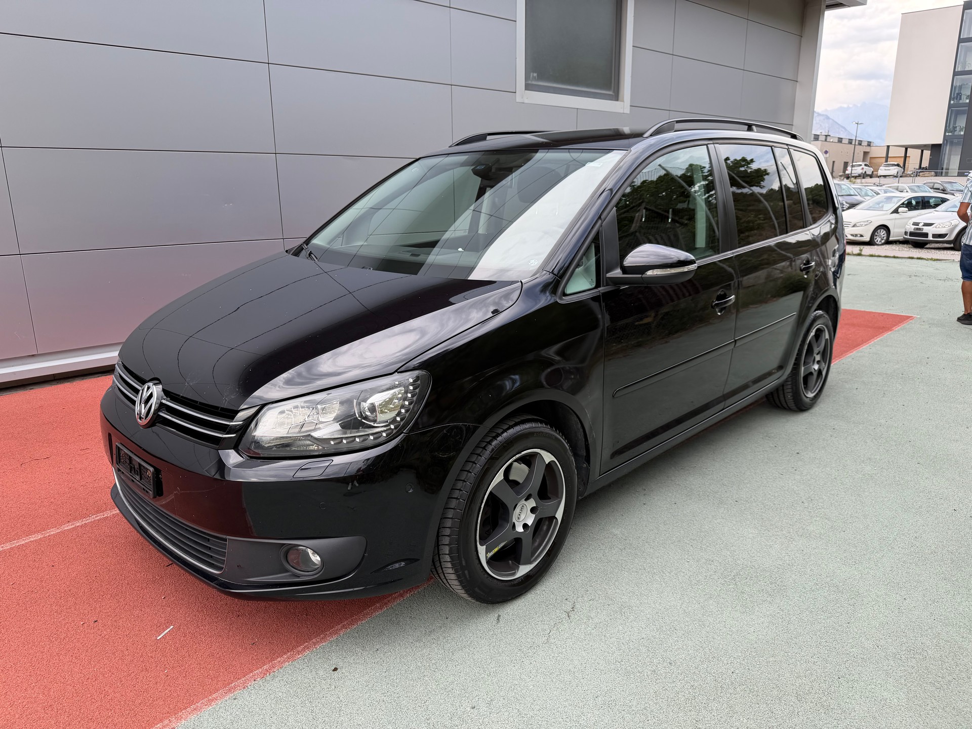 VW Touran 1.4 TSI Trendline-image-0