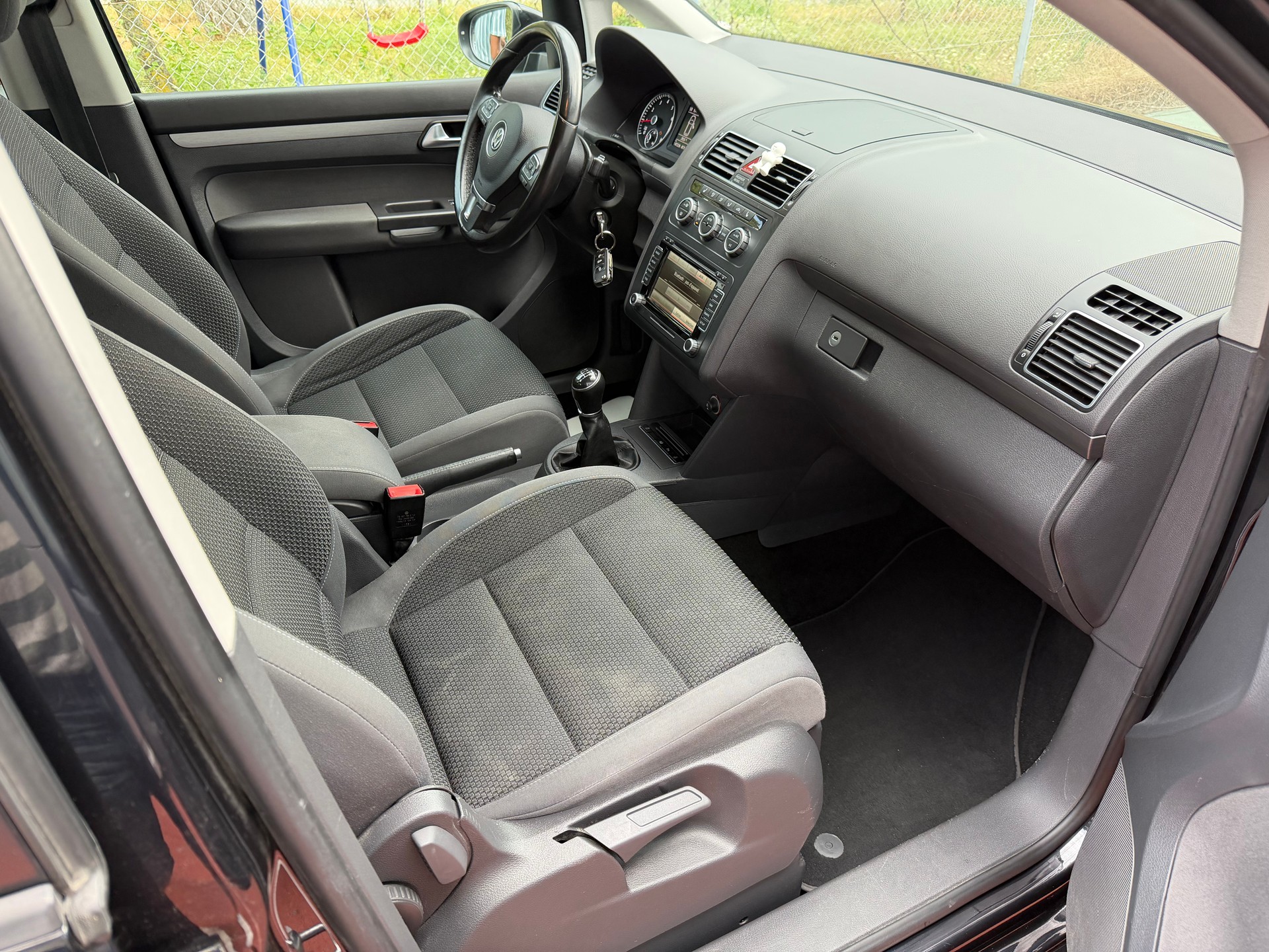 VW Touran 1.4 TSI Trendline-image-9