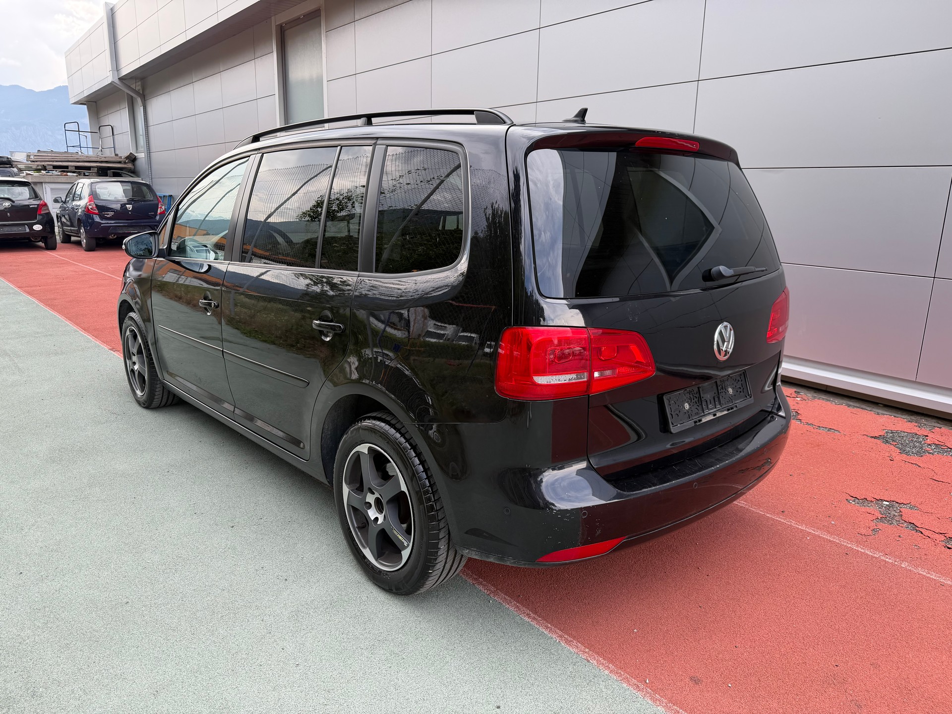 VW Touran 1.4 TSI Trendline-image-4