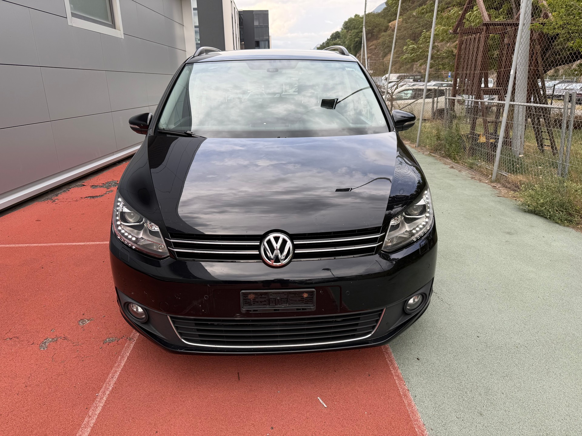VW Touran 1.4 TSI Trendline-image-2