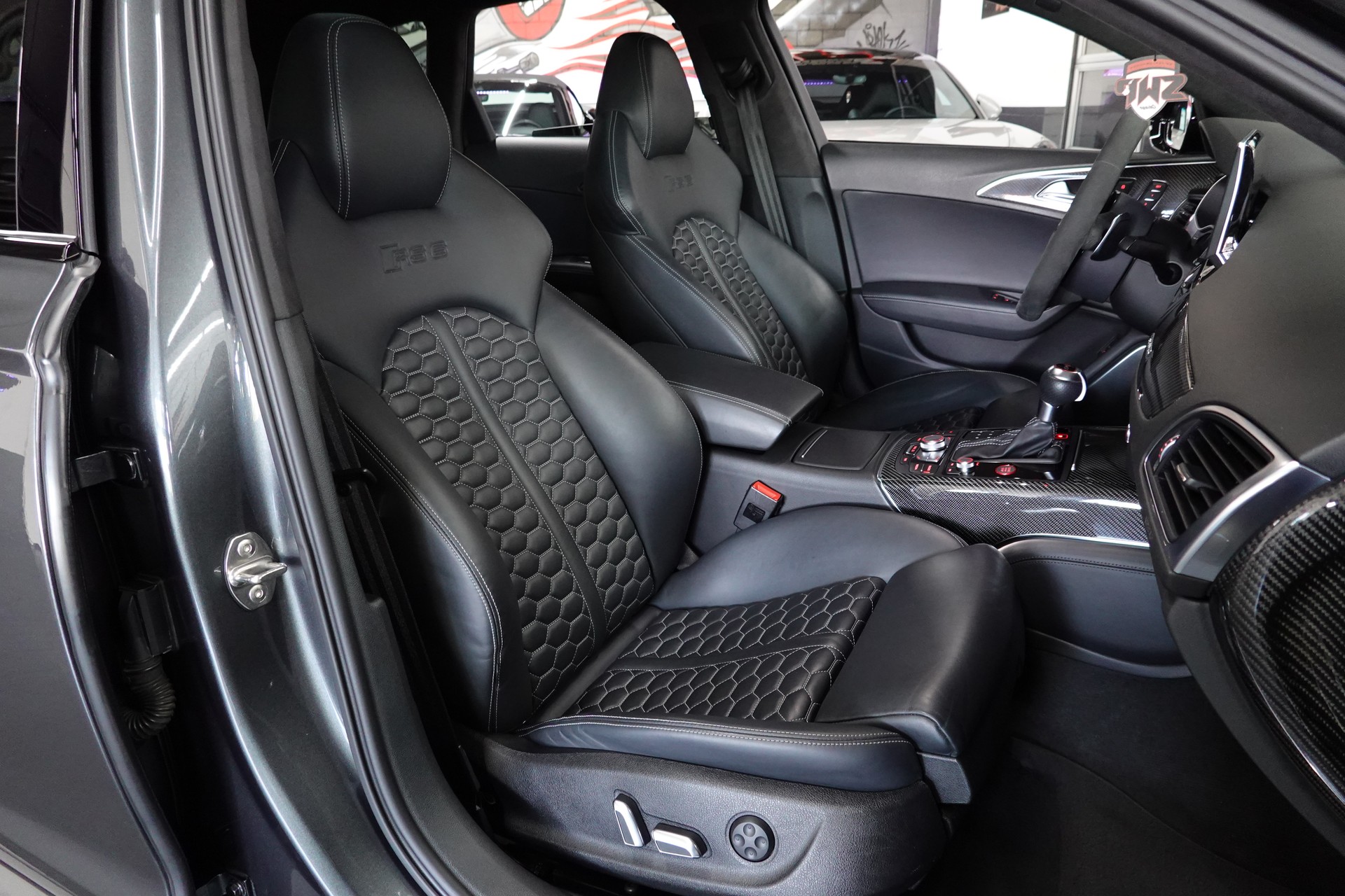 AUDI RS6 AVANT 4.0 TFSI V8 QUATTRO TIPTRONIC FULL ON TOP WOHLFÜHL OASE-image-42
