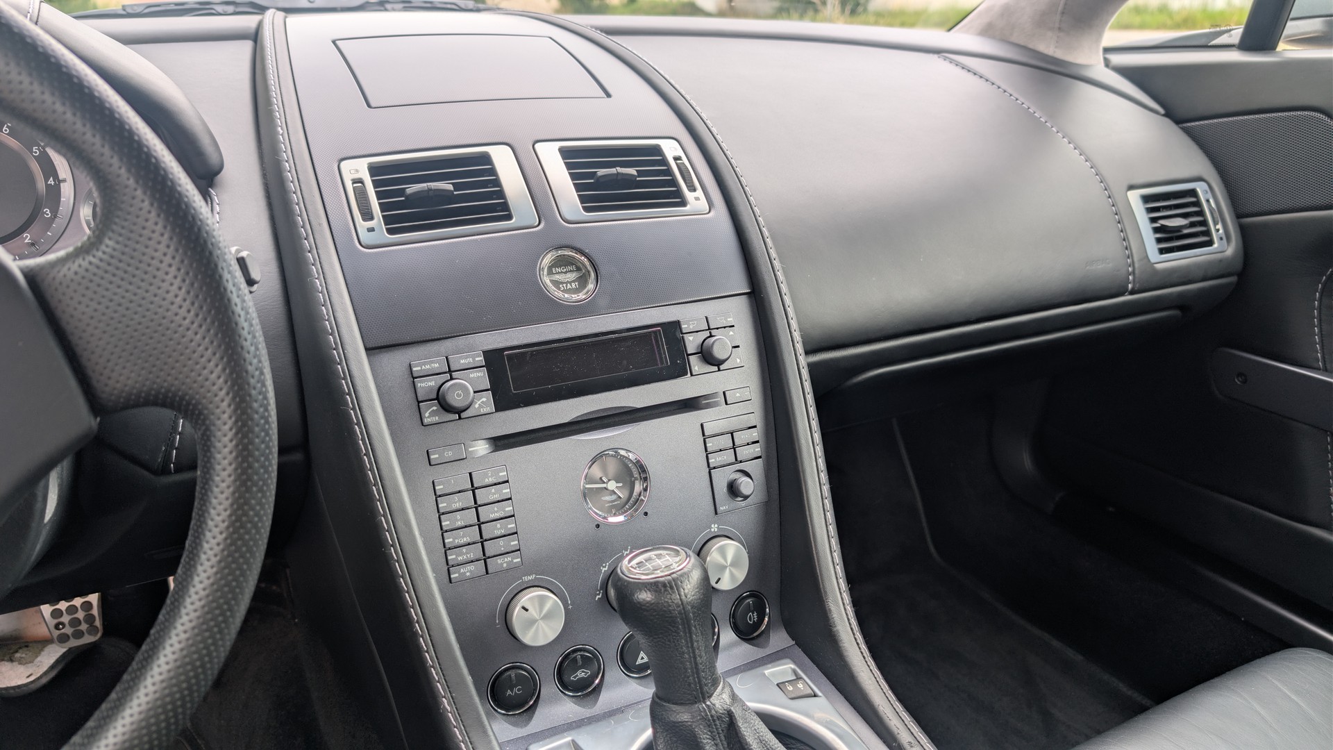 ASTON MARTIN 4.3-image-10
