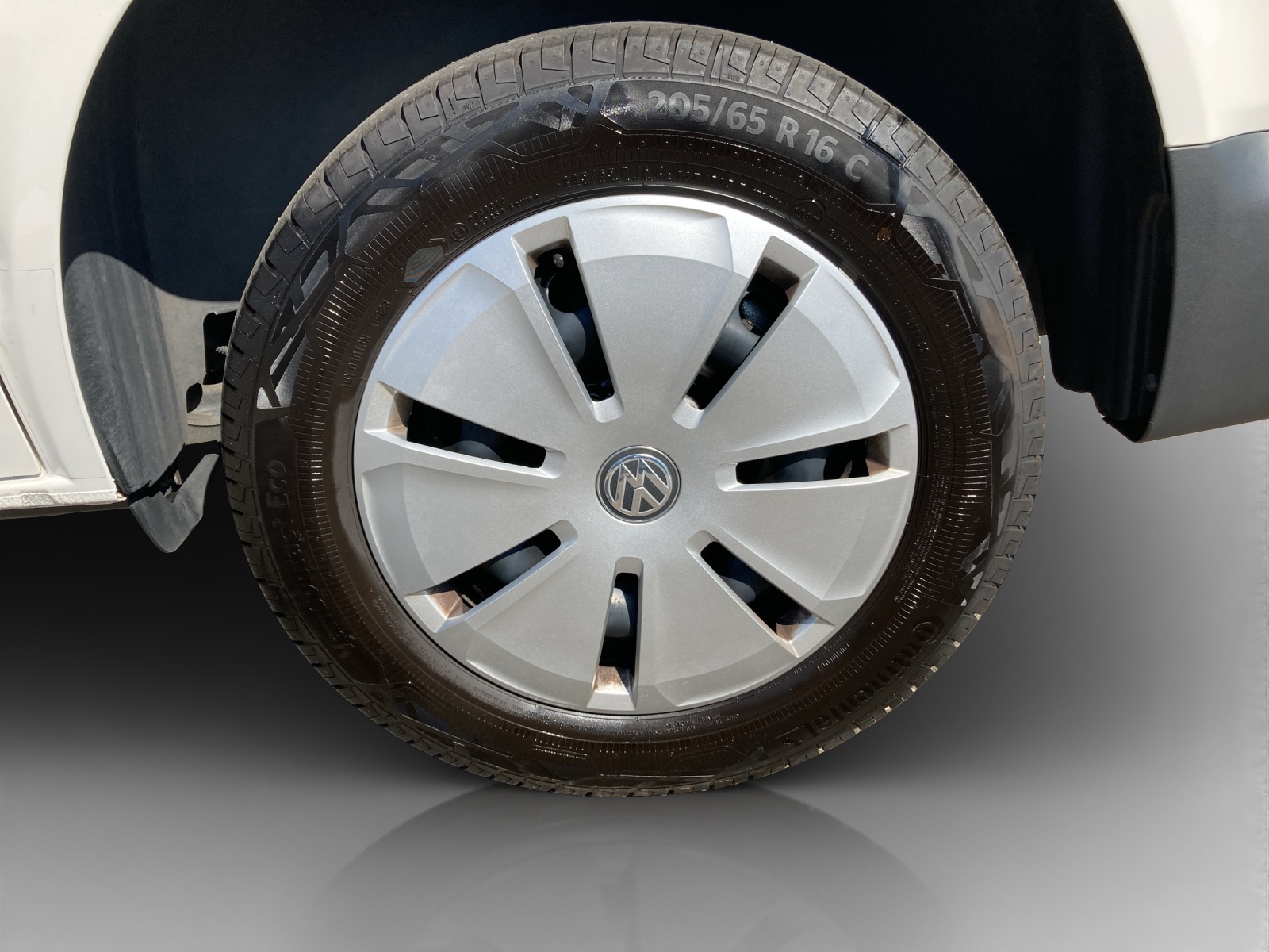 VW T6.1 2.0 TDI-image-15