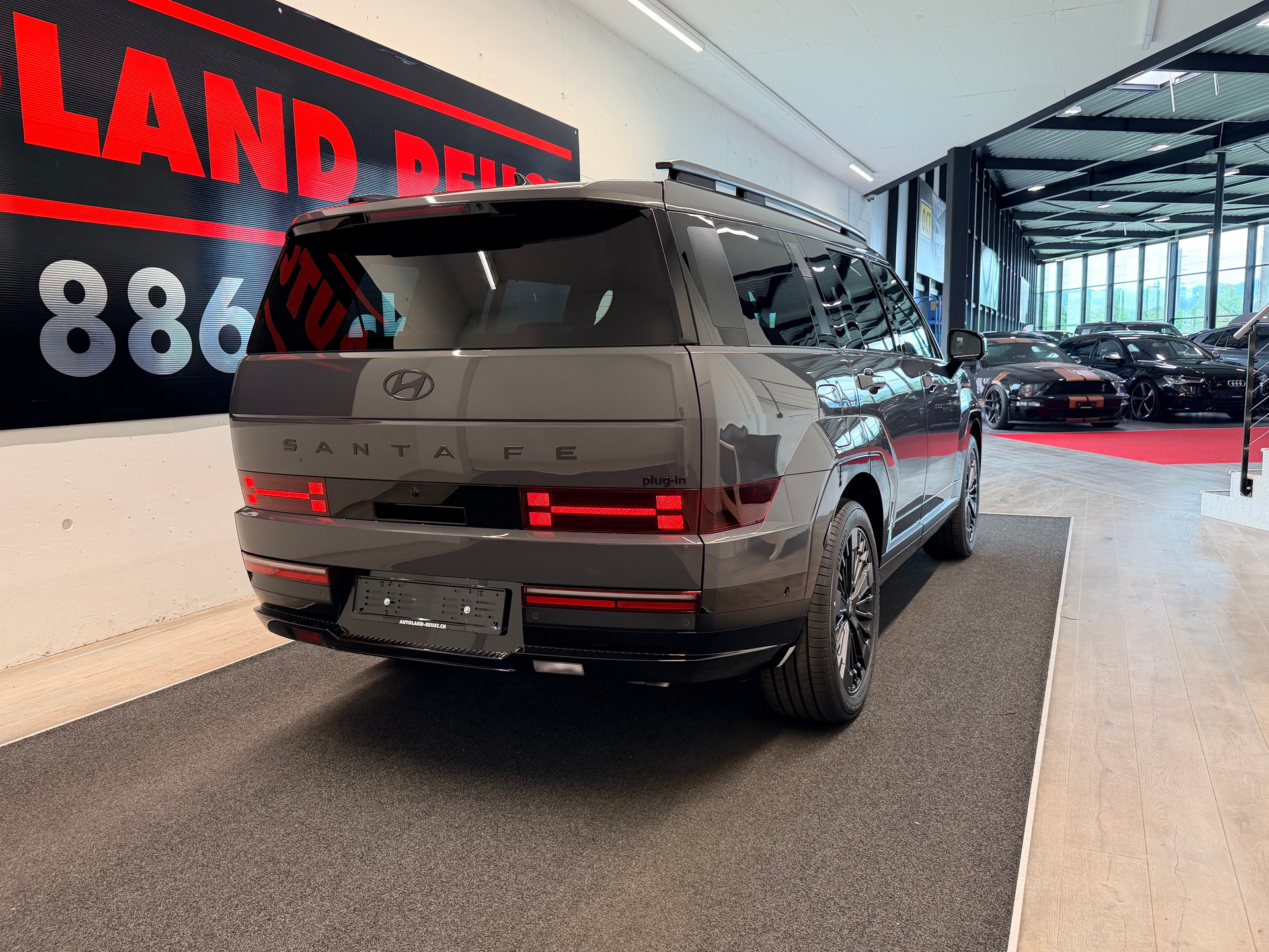 HYUNDAI Santa Fe 1.6 T-GDi PHEV Calligraphy 4WD Automatic-image-6