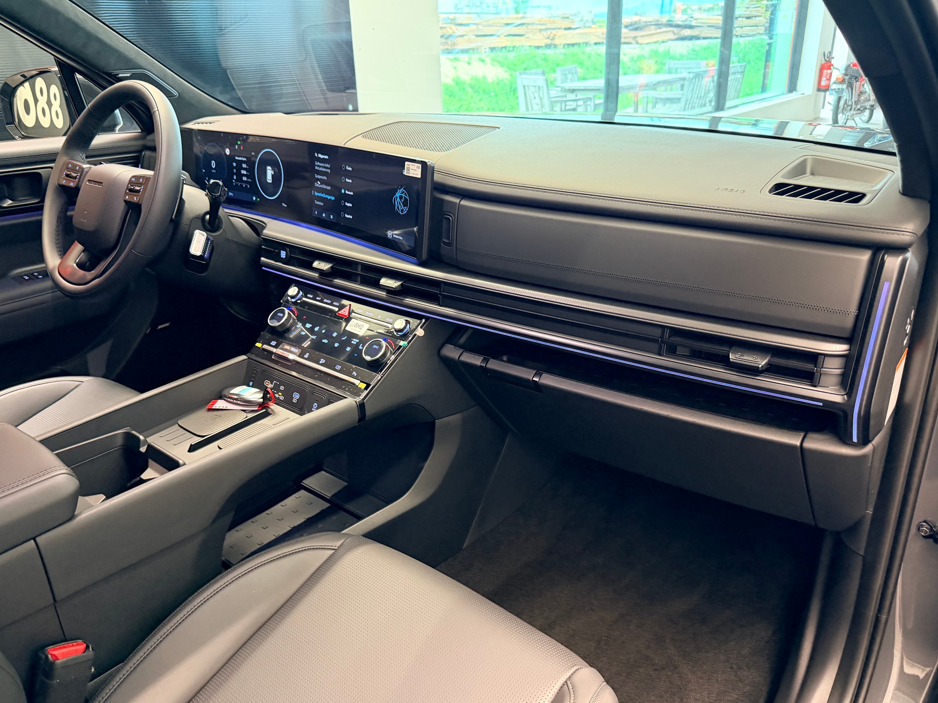 HYUNDAI Santa Fe 1.6 T-GDi PHEV Calligraphy 4WD Automatic-image-21