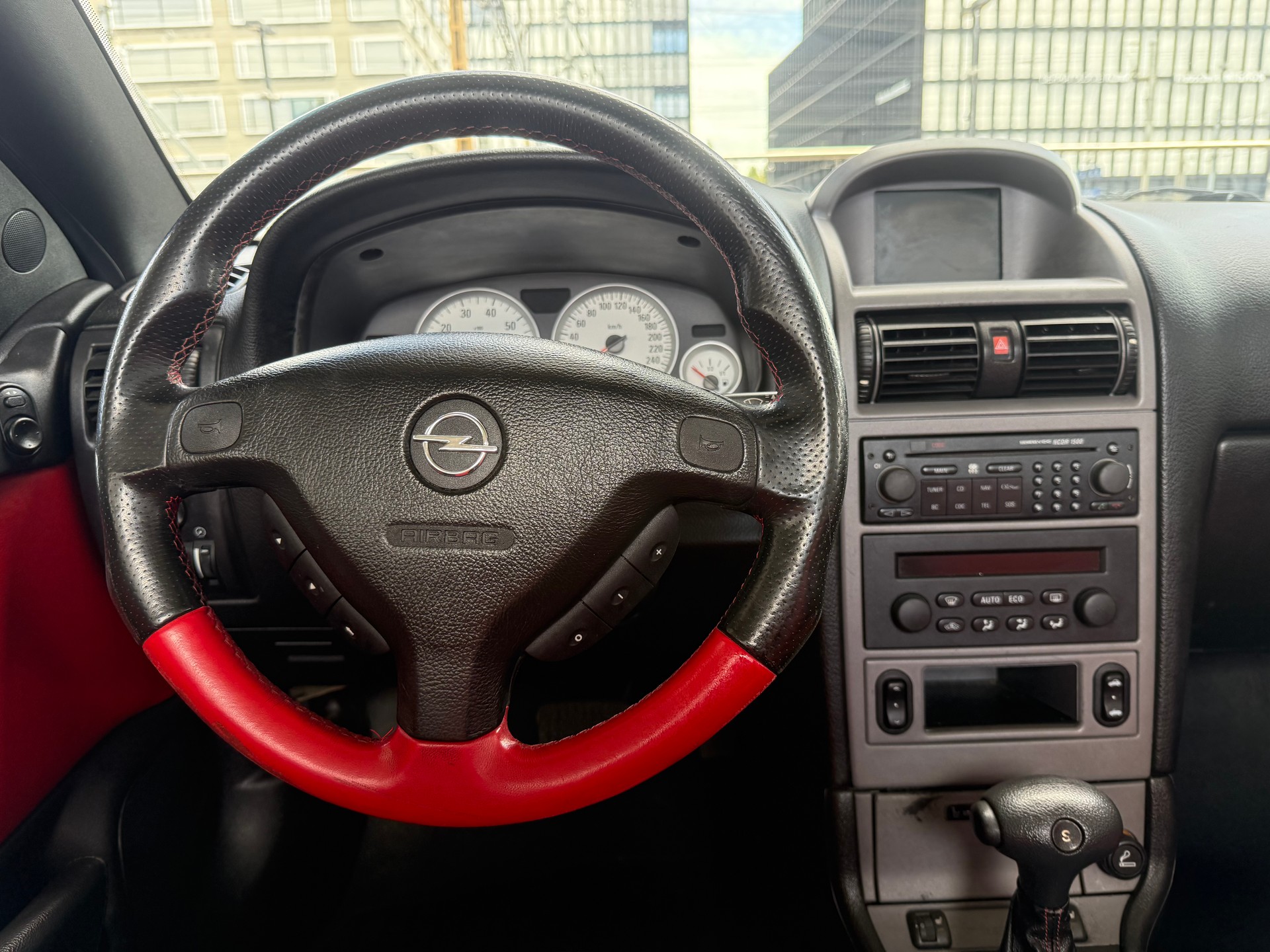 OPEL Astra Cabriolet 2.2i 16V Linea Rossa-image-11