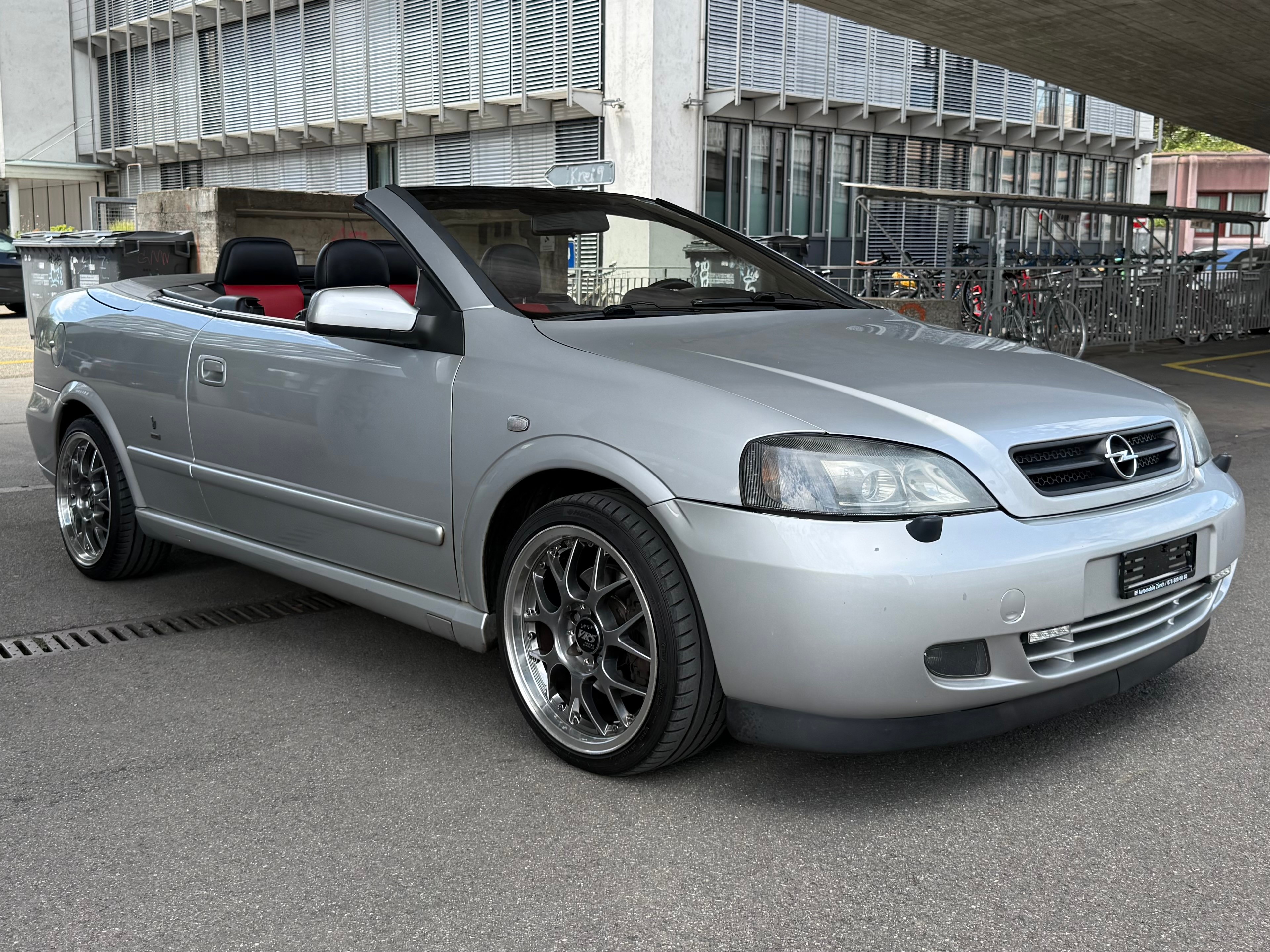Car photo