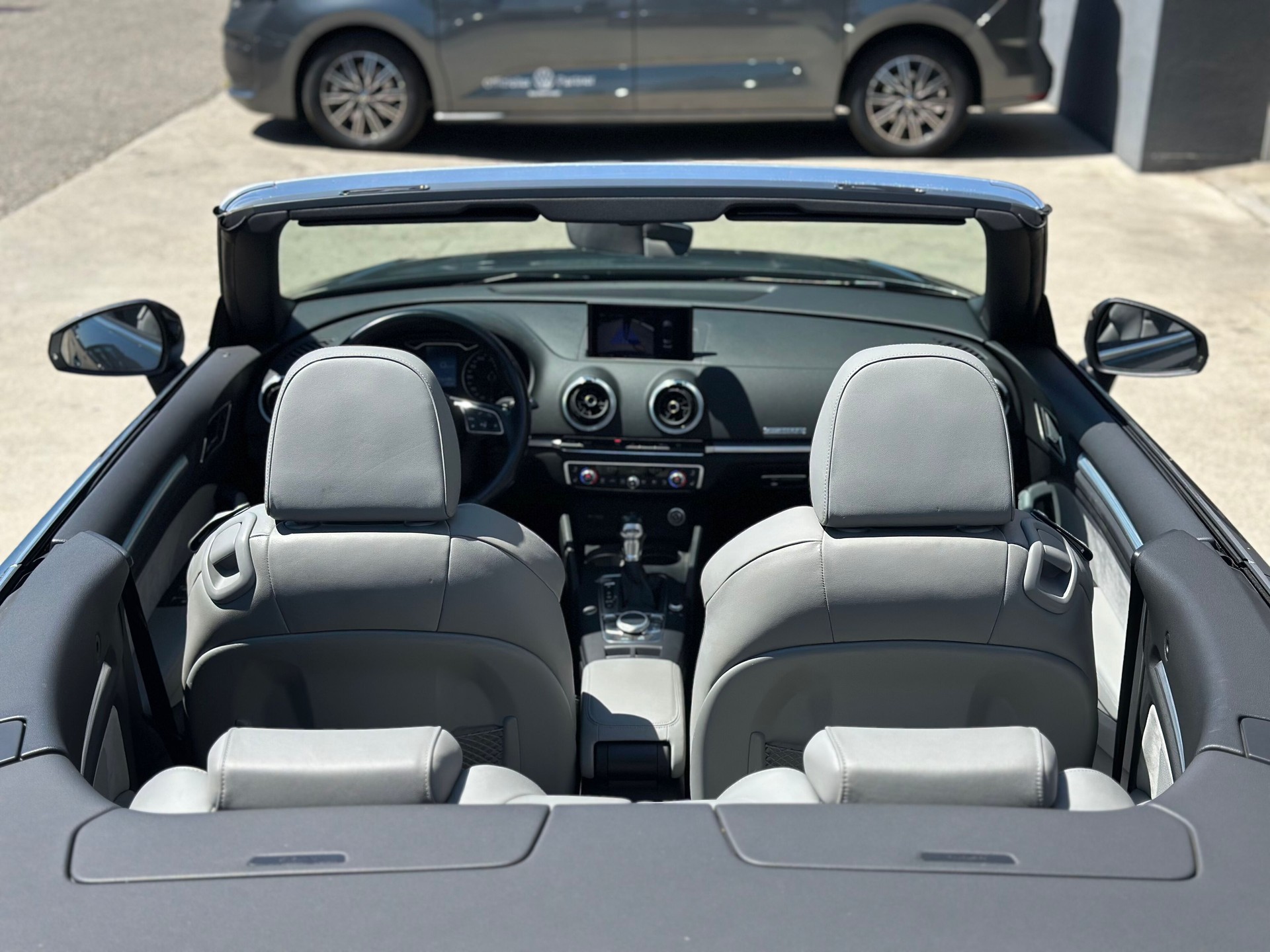AUDI A3 Cabriolet 2.0 TFSI quattro S-tronic-image-9