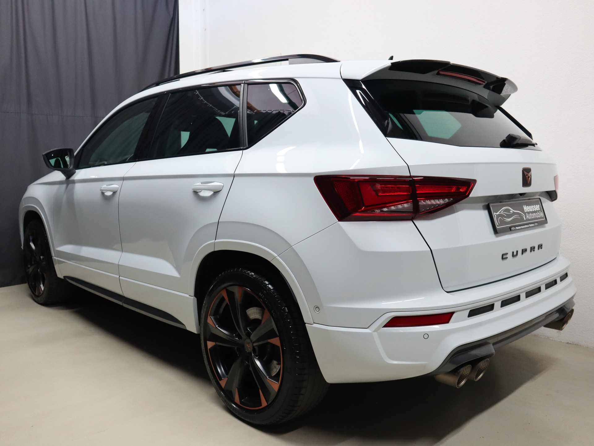 CUPRA Ateca 2.0TSI VZ 4Drive DSG - Limited Edition - Panorama - Navi - AKRAPOVIC - Beats - BREMBO - 360° Kamera - AHK - 300 PS-image-3