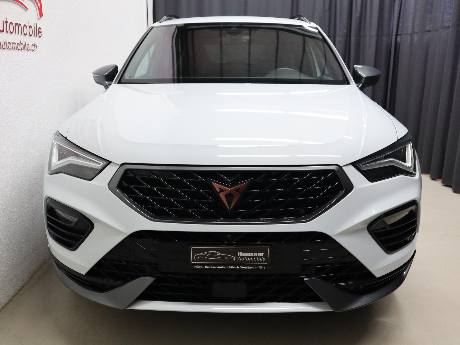 CUPRA Ateca 2.0TSI VZ 4Drive DSG - Limited Edition - Panorama - Navi - AKRAPOVIC - Beats - BREMBO - 360° Kamera - AHK - 300 PS-image-7