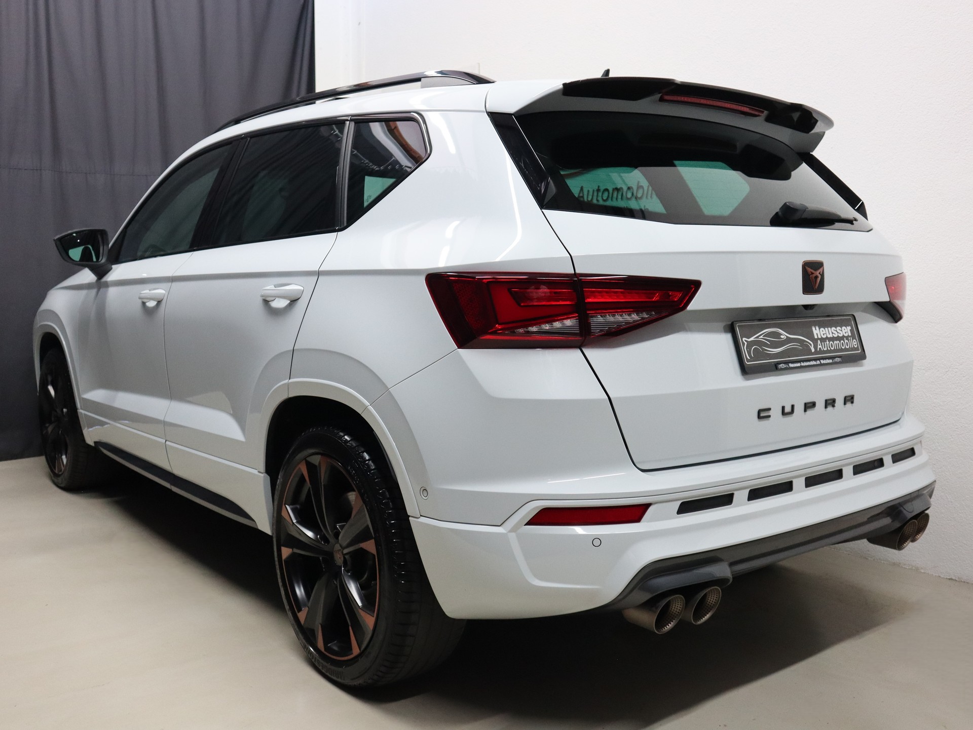 CUPRA Ateca 2.0TSI VZ 4Drive DSG - Limited Edition - Panorama - Navi - AKRAPOVIC - Beats - BREMBO - 360° Kamera - AHK - 300 PS-image-4