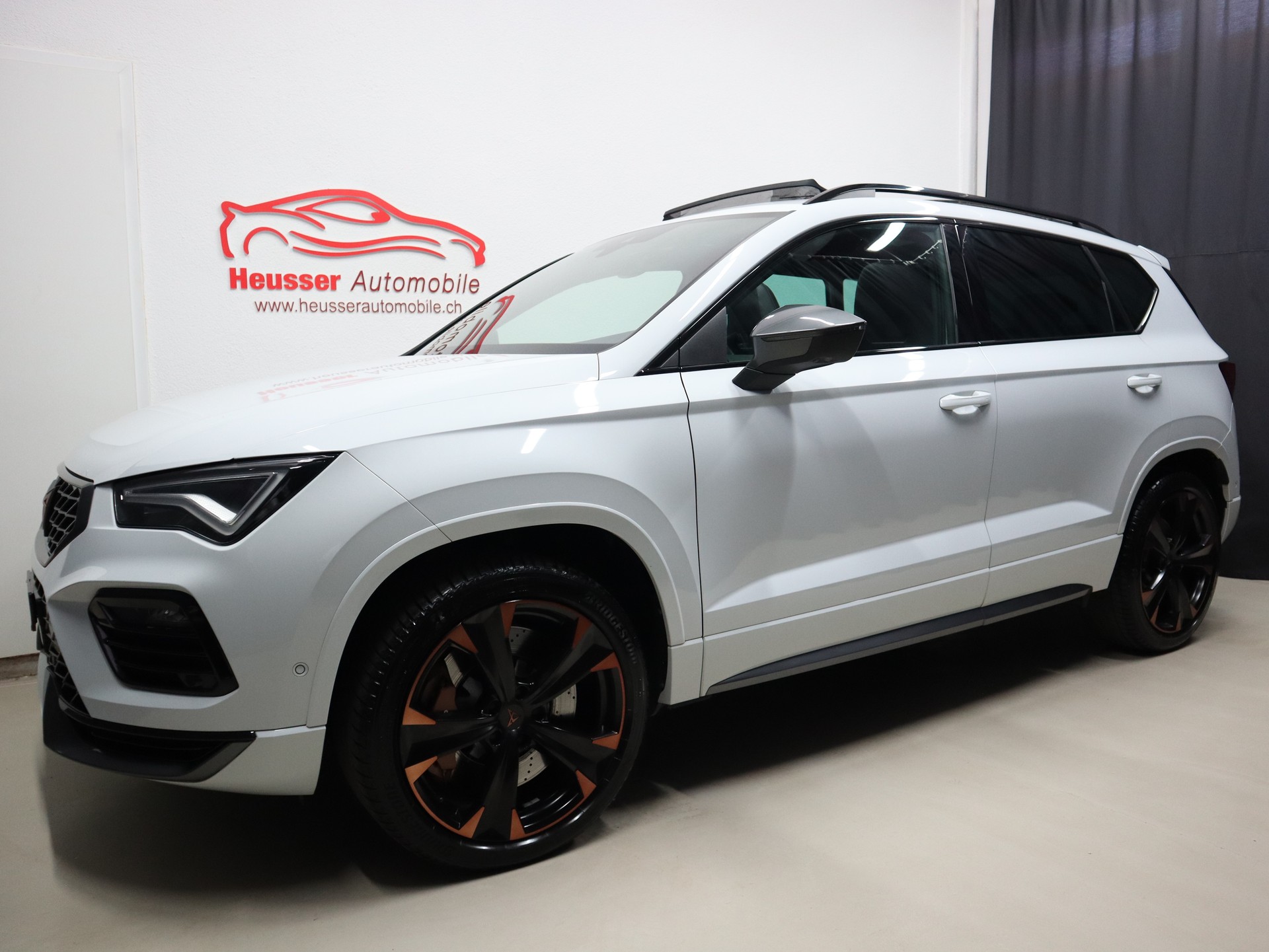 CUPRA Ateca 2.0TSI VZ 4Drive DSG - Limited Edition - Panorama - Navi - AKRAPOVIC - Beats - BREMBO - 360° Kamera - AHK - 300 PS-image-1