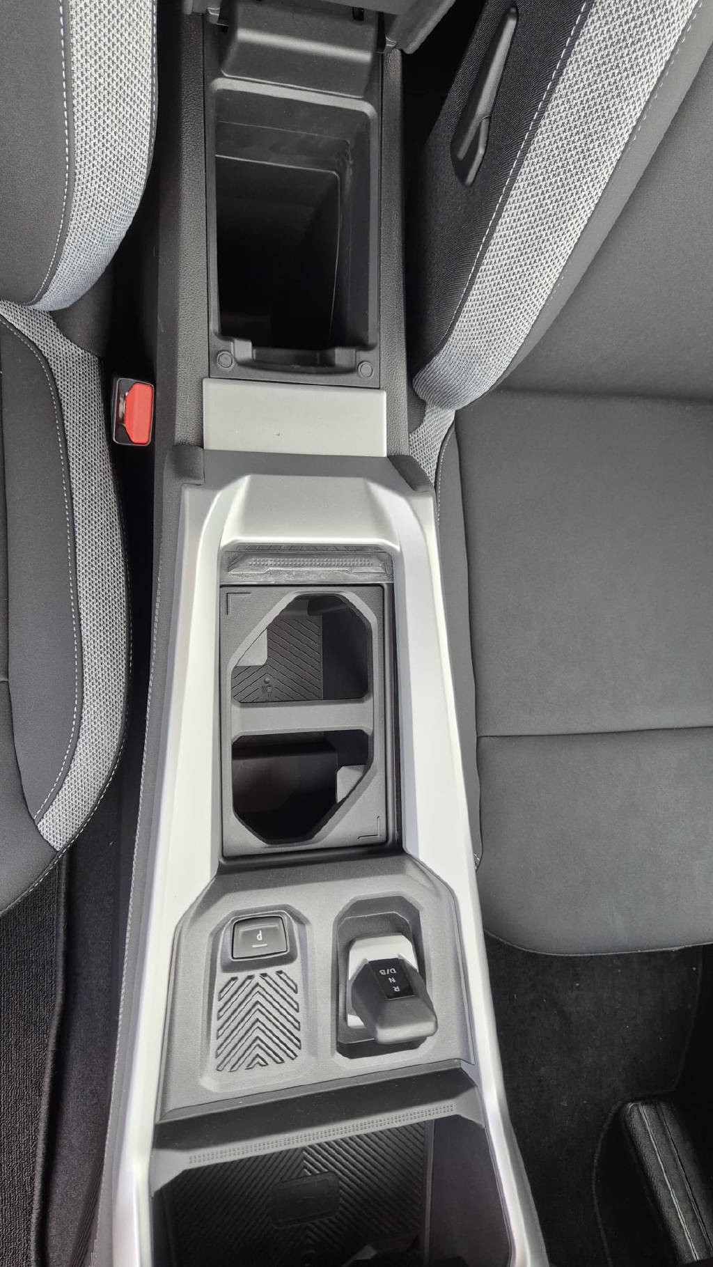 DACIA BIGSTER journey hybrid 155-image-21