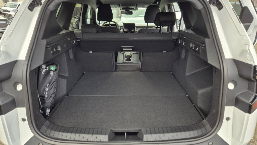 DACIA BIGSTER journey hybrid 155-image-12
