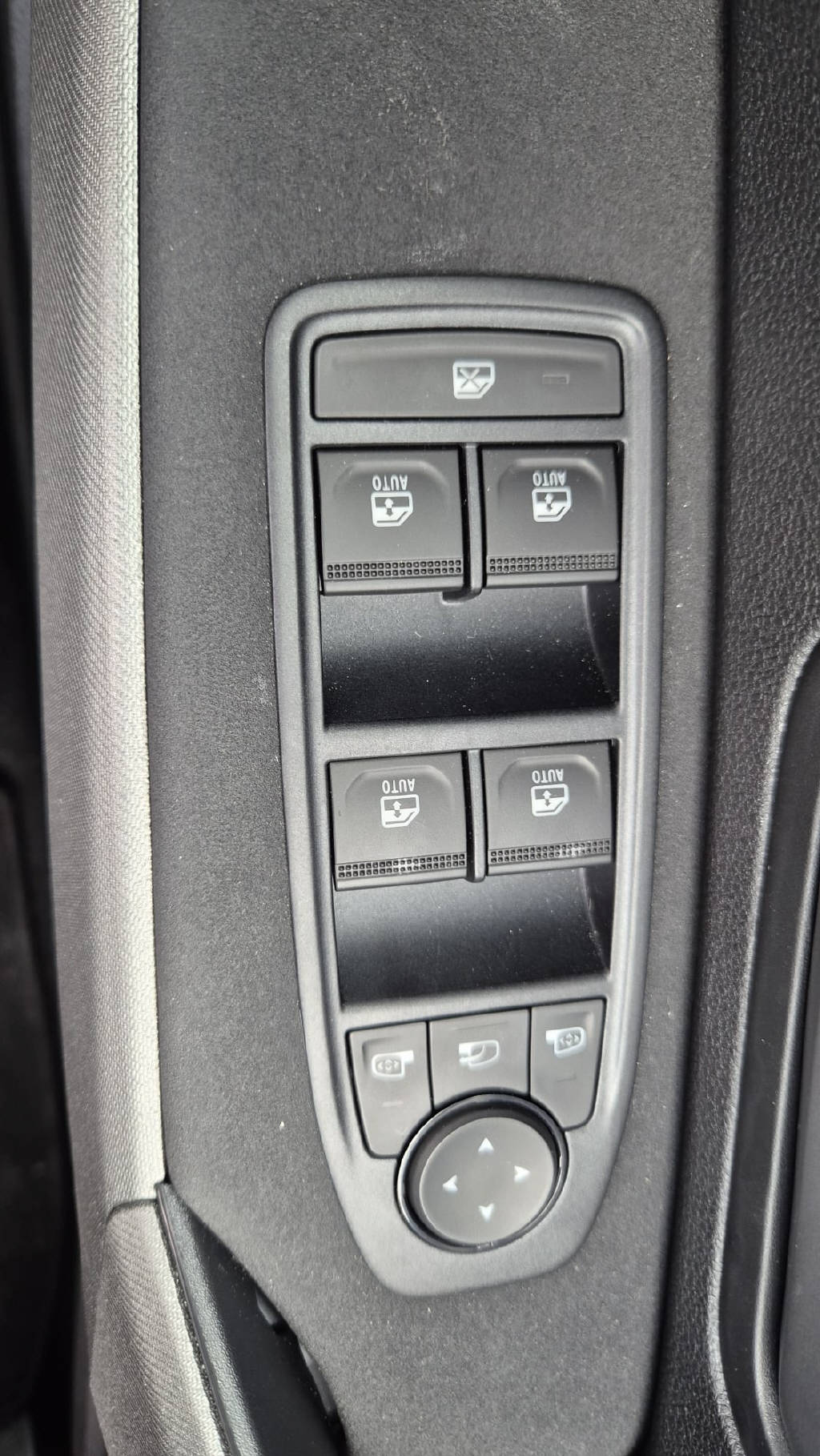 DACIA BIGSTER journey hybrid 155-image-23
