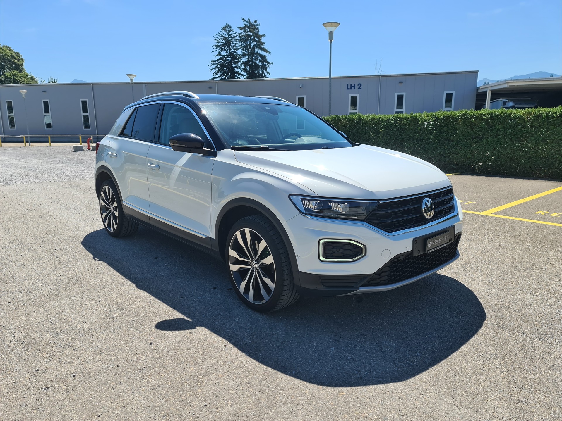 VW T-Roc 2.0 TSI Sport DSG 4Motion-image-1