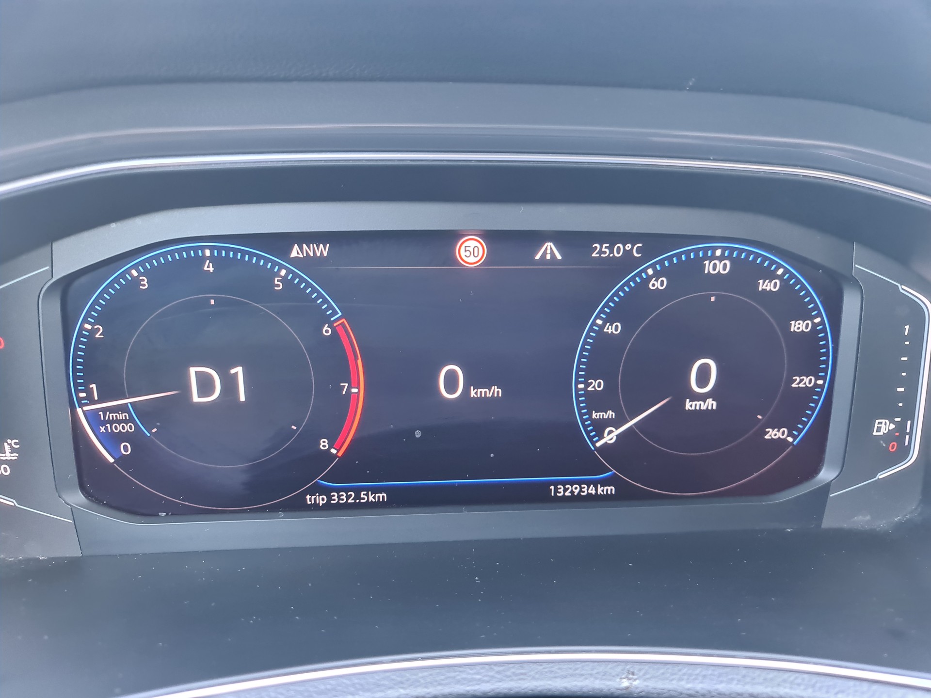 VW T-Roc 2.0 TSI Sport DSG 4Motion-image-10