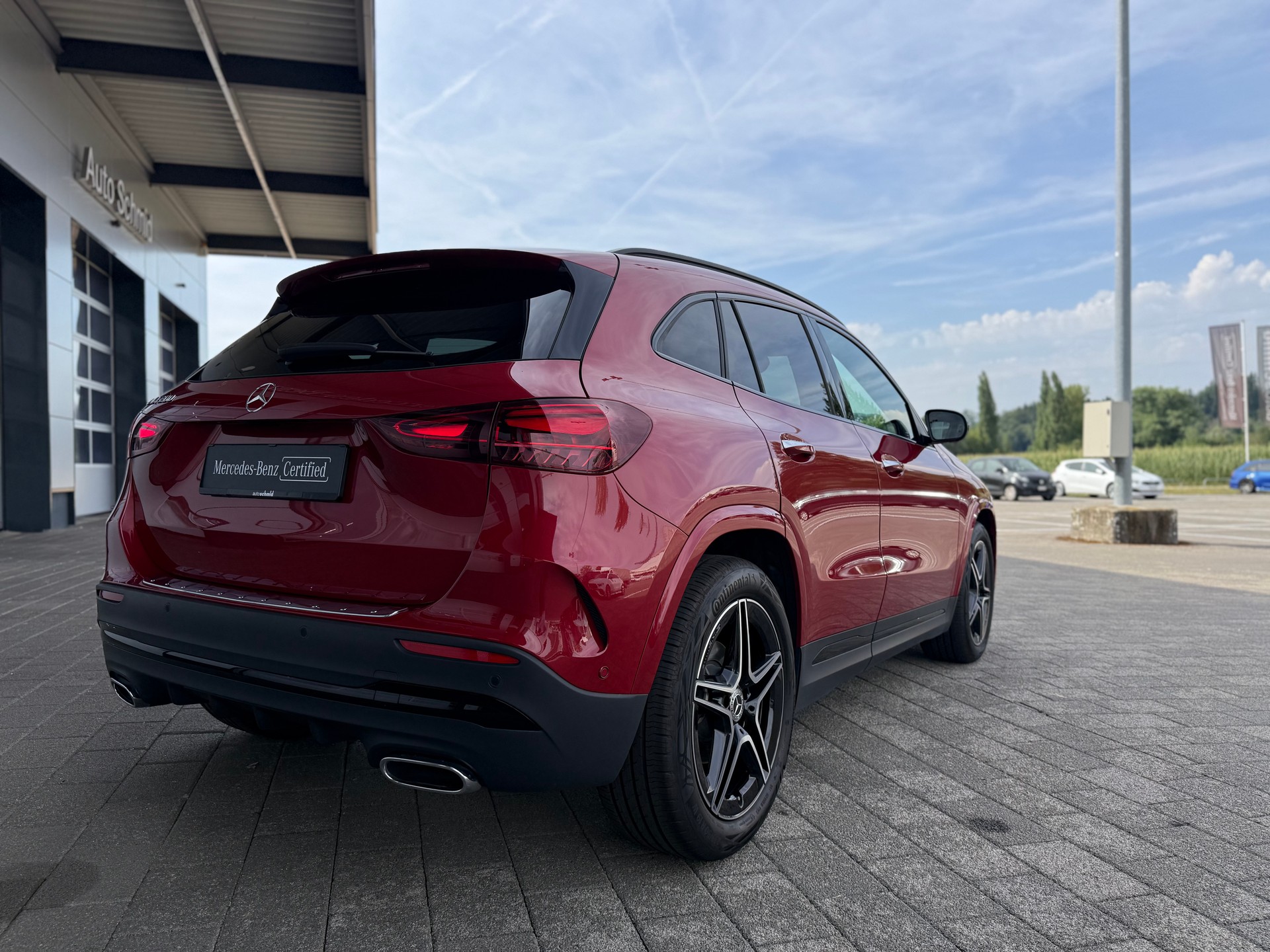 MERCEDES-BENZ GLA 200 AMG Line Night Star 7G-DCT-image-1