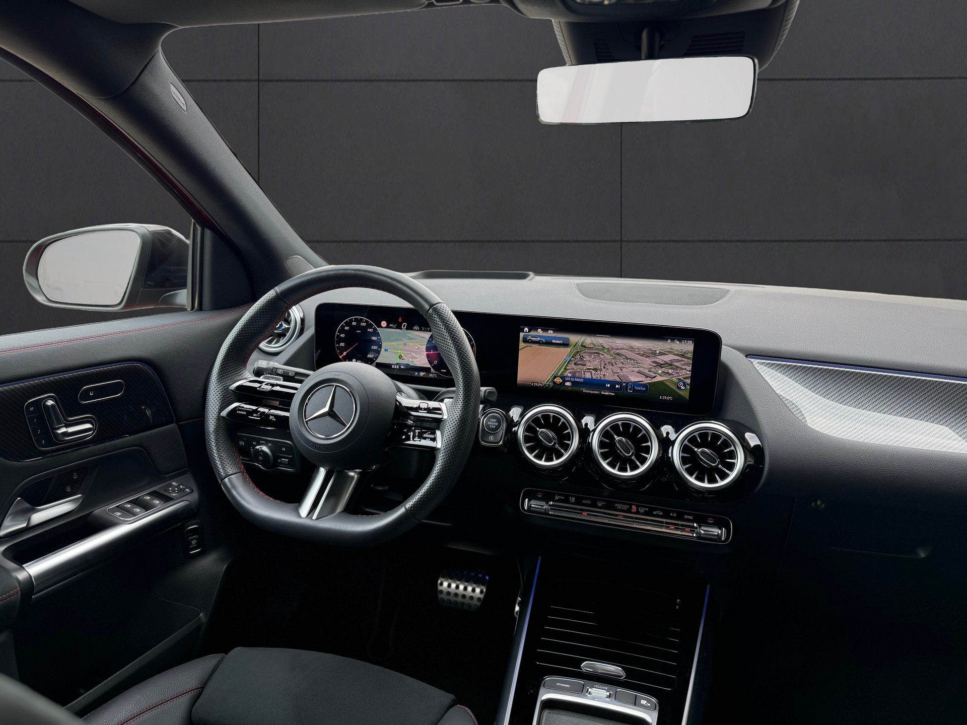 MERCEDES-BENZ GLA 200 AMG Line Night Star 7G-DCT-image-5