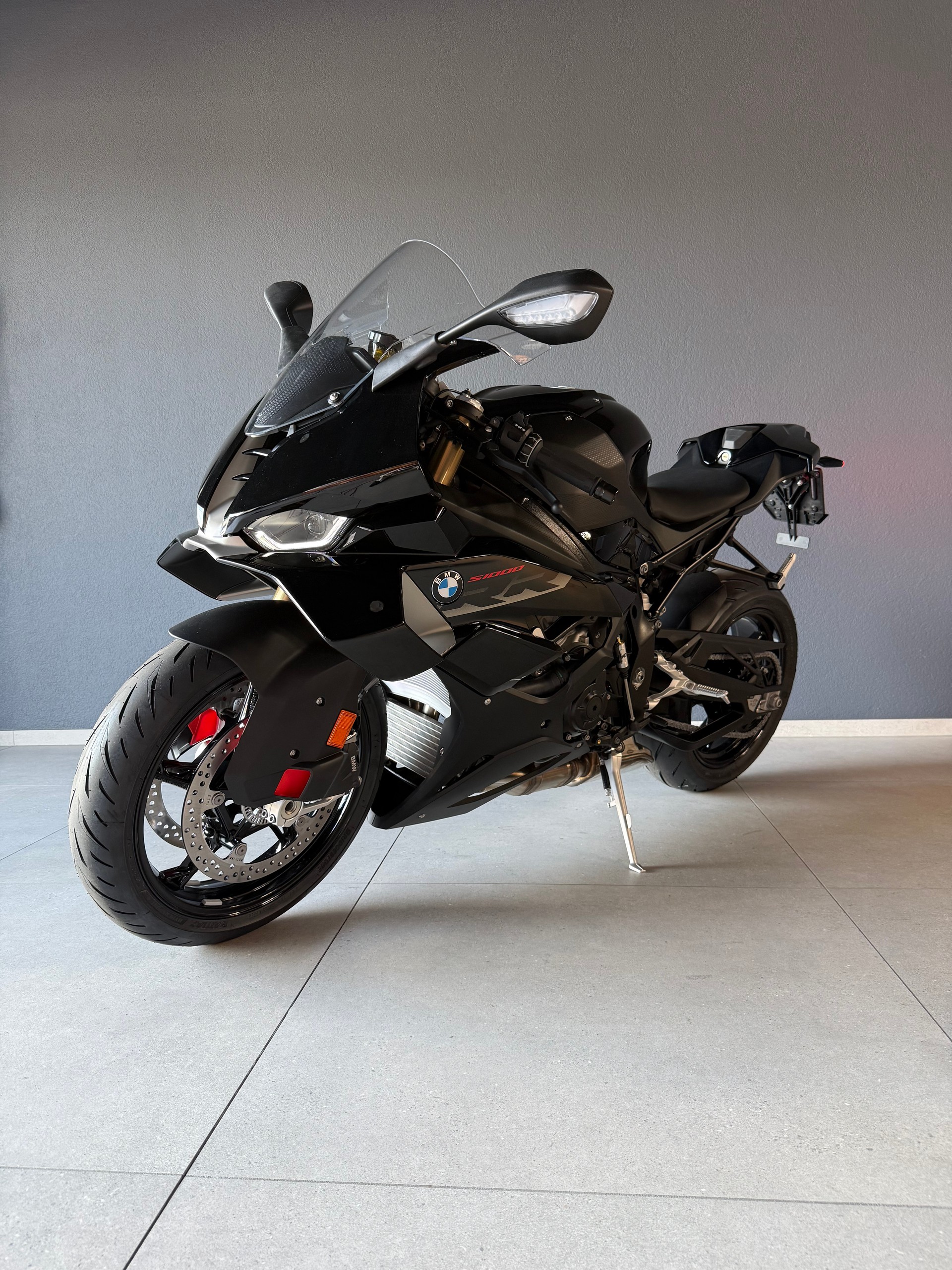 BMW S 1000 RR-showroom-element-1