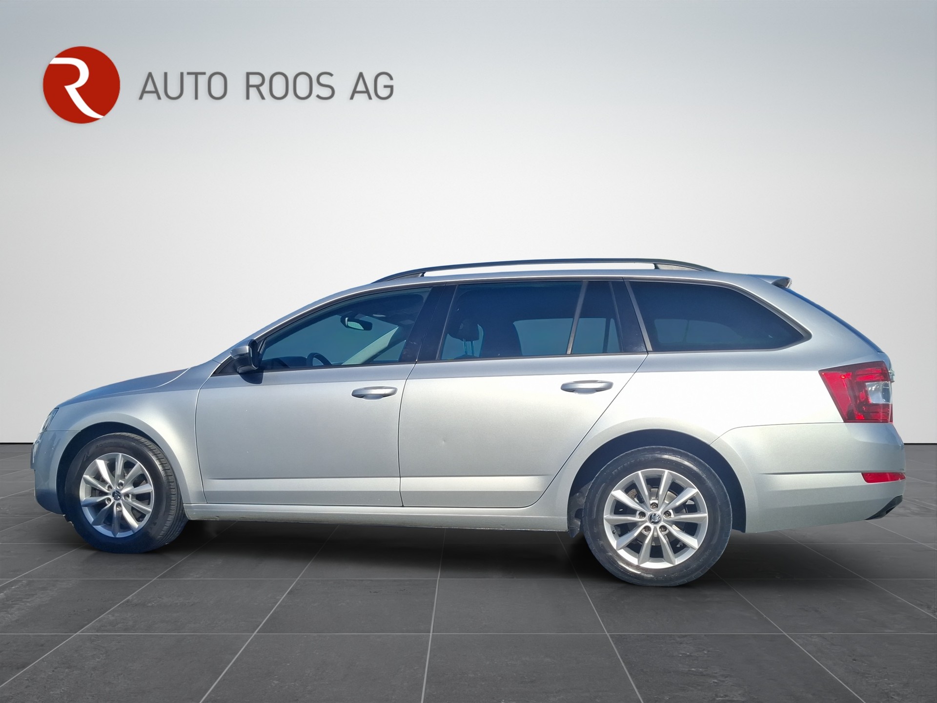 SKODA Octavia Combi 1.6 TDI Ambition DSG-image-2