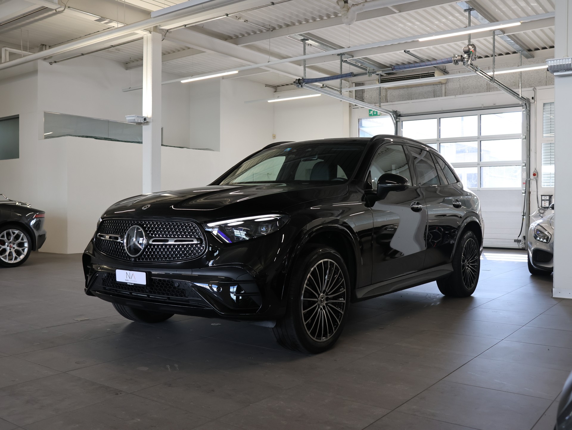 MERCEDES-BENZ GLC 400 e 4Matic 9G-Tronic *Panoramadach* *Burmester* *360 Kamera*-showroom-element-3