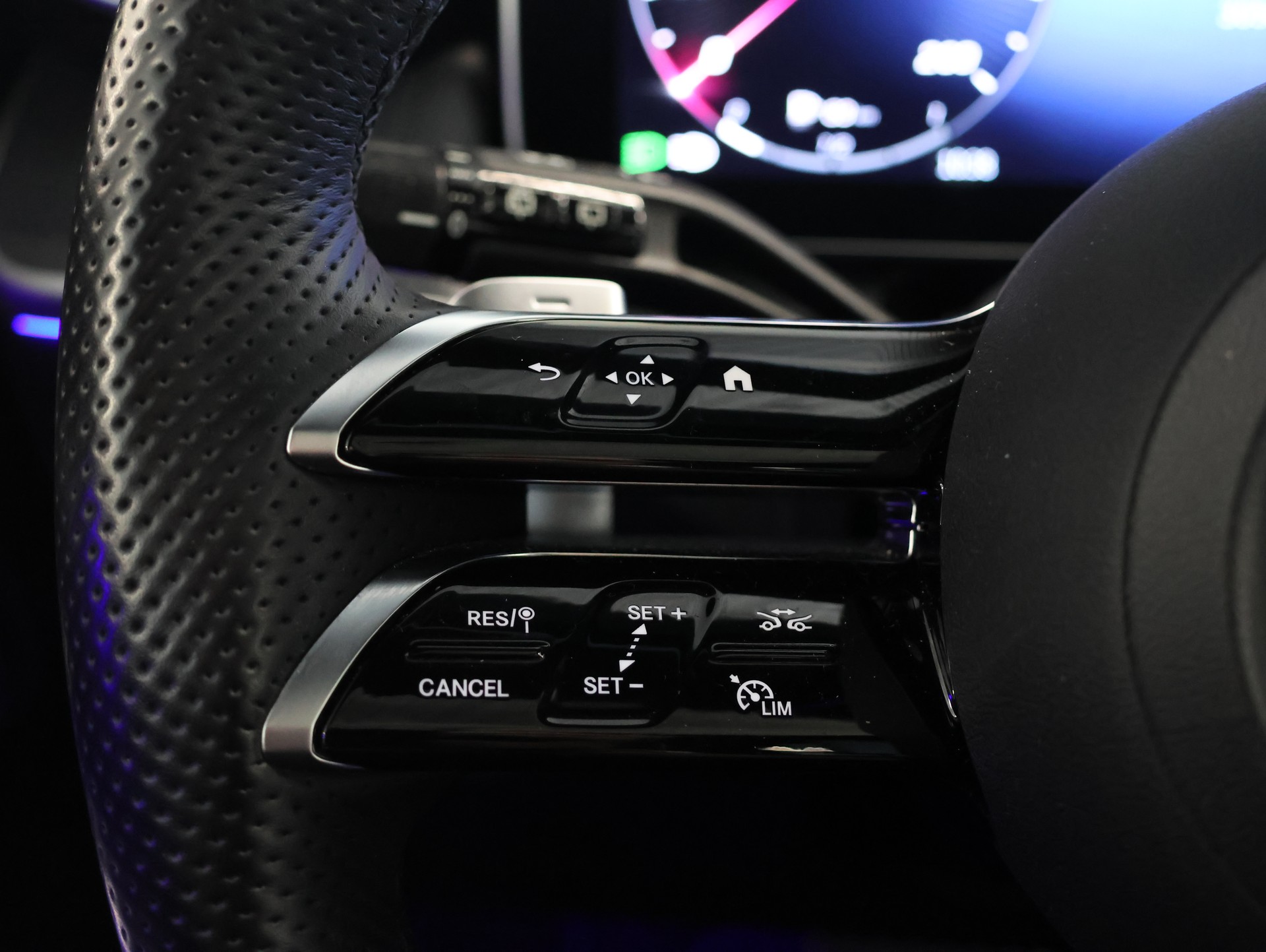 MERCEDES-BENZ GLC 400 e 4Matic 9G-Tronic *Panoramadach* *Burmester* *360 Kamera*-image-20