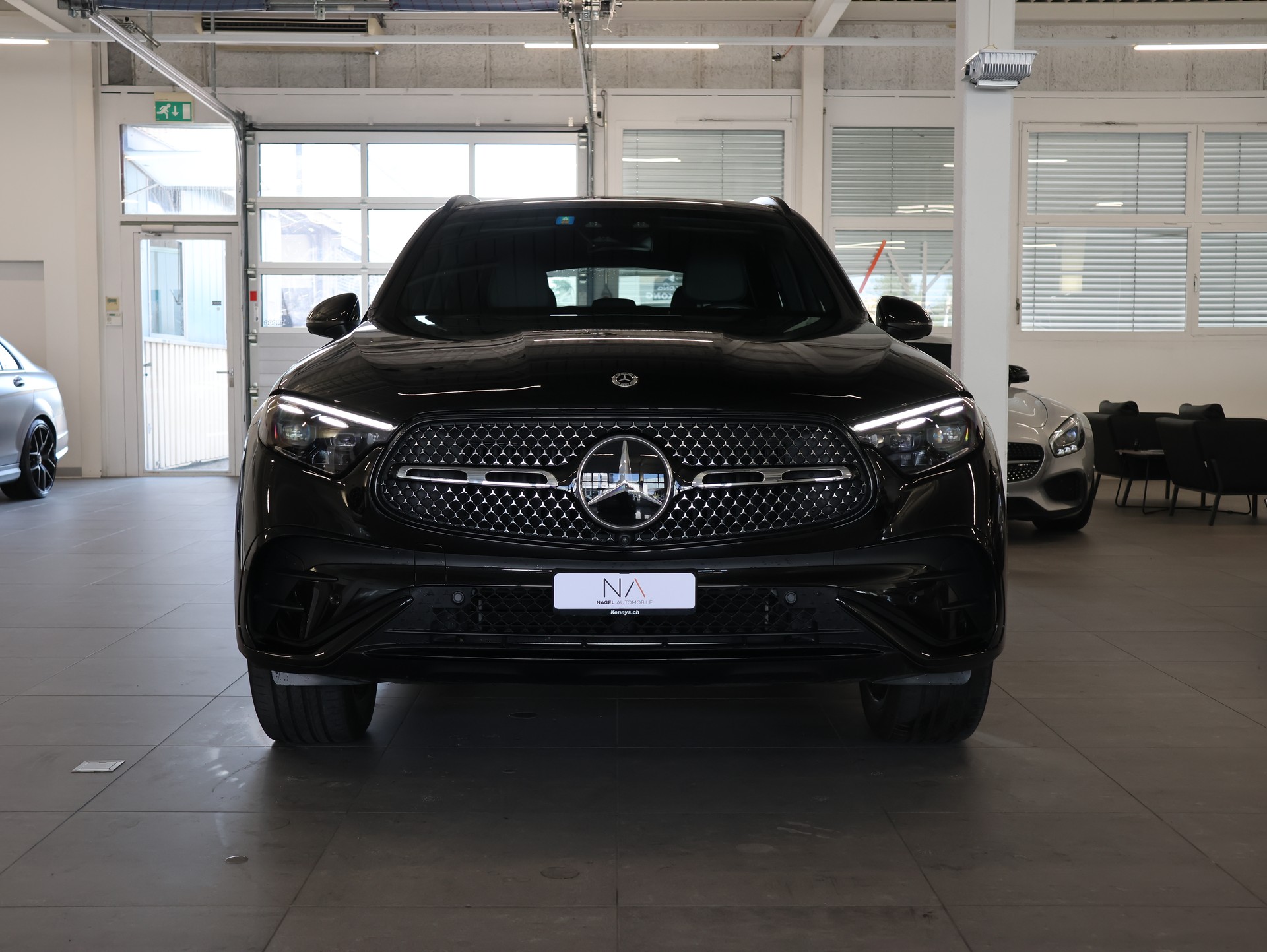 MERCEDES-BENZ GLC 400 e 4Matic 9G-Tronic *Panoramadach* *Burmester* *360 Kamera*-showroom-element-2