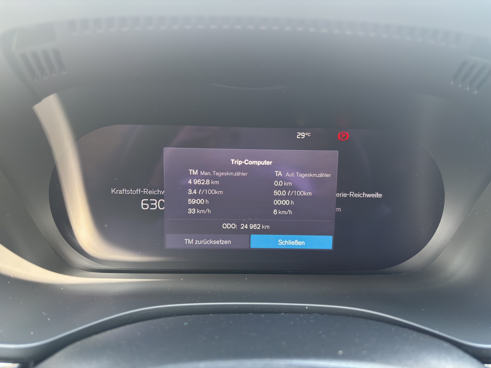 VOLVO XC60 2.0 T6 TE Ultimate Dark eAWD-image-8