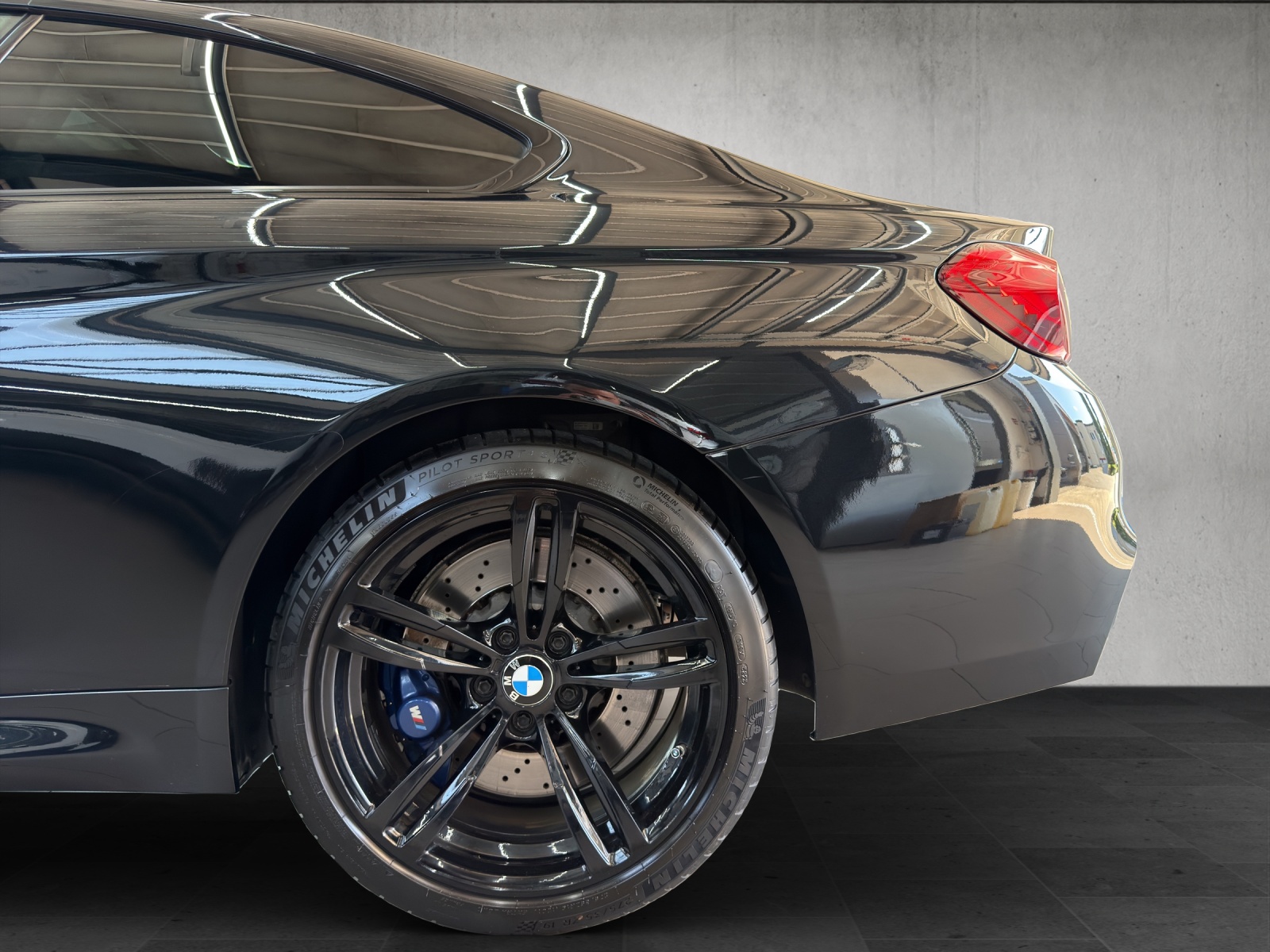 BMW M4 Coupé DKG-image-8