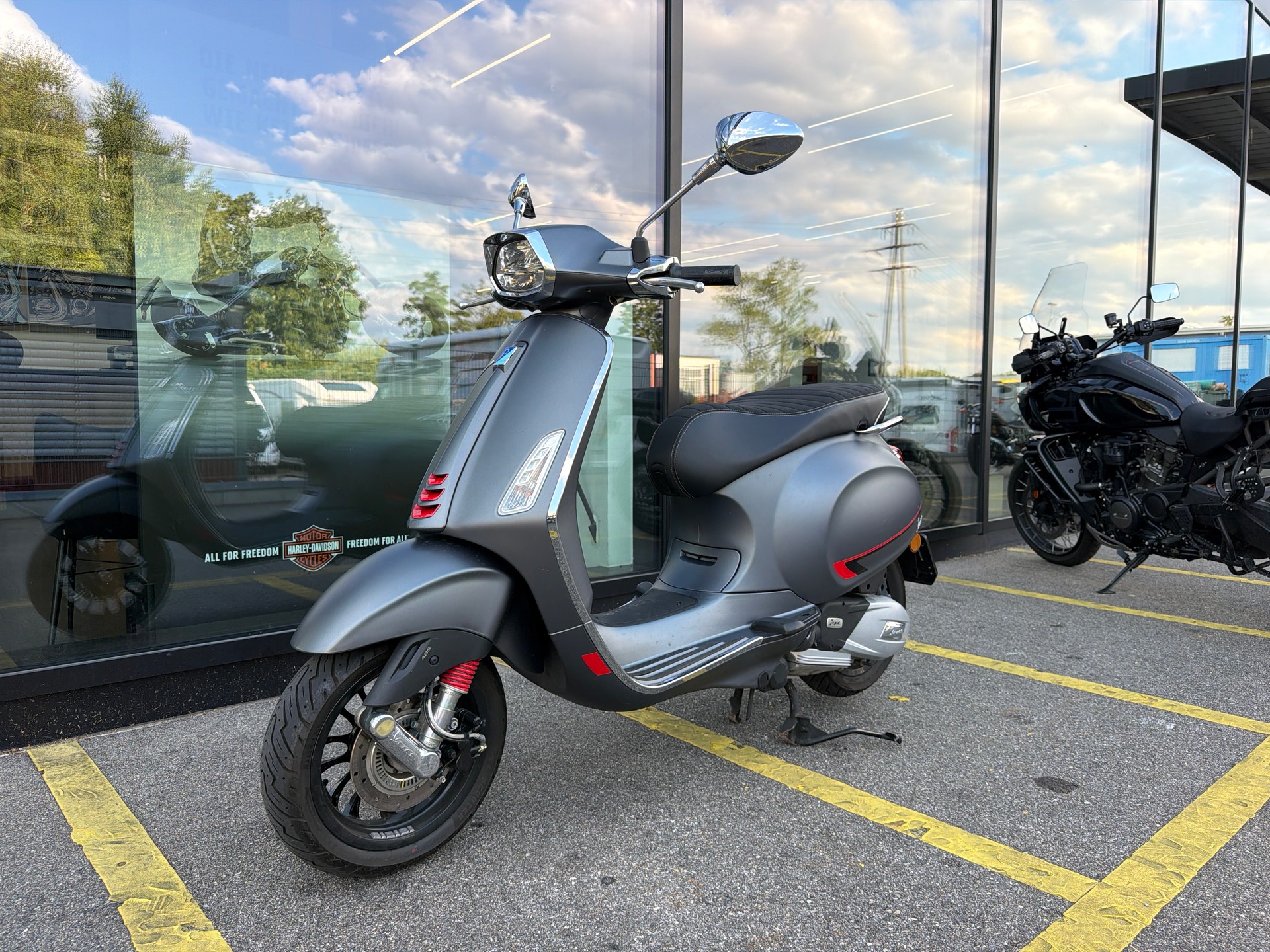 PIAGGIO Vespa 125 Sprint Sport ABS-showroom-element-1