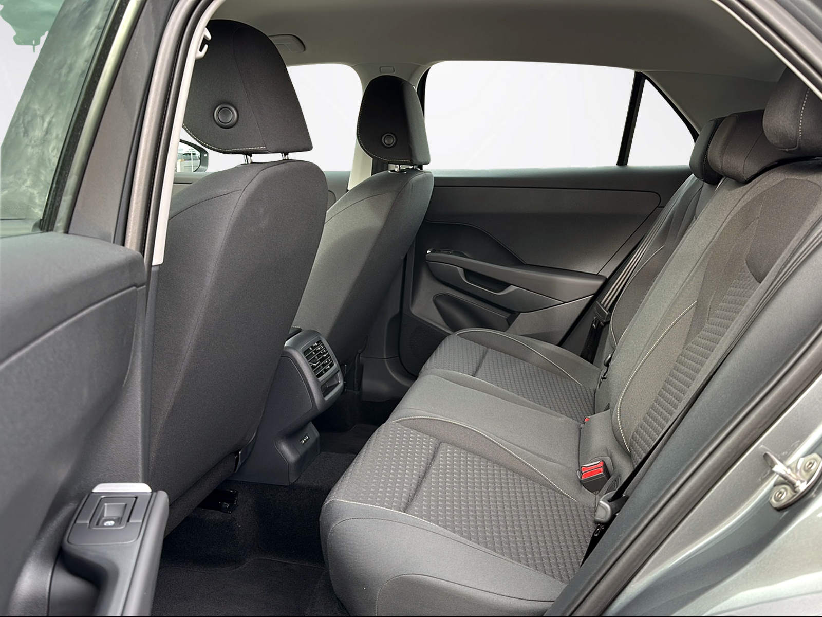 VW T-Roc 1.5 eTSI mHEV Trend DSG-image-9