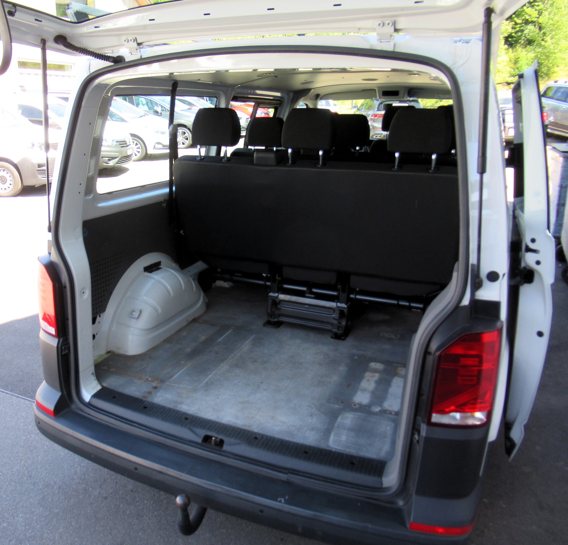 VW T6.1 2.0 TDI-image-16