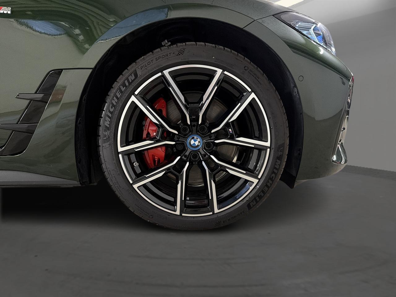 BMW i4 eDrive40 M Sport-image-5
