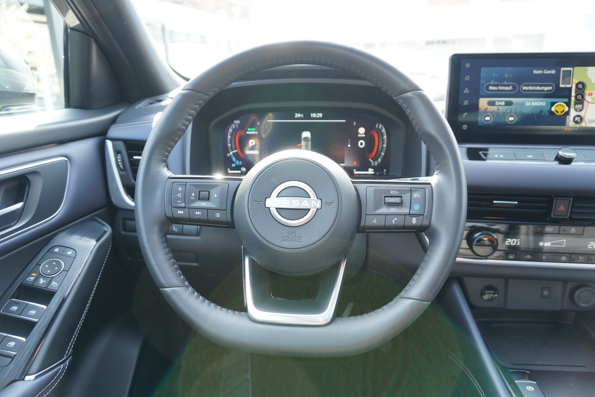 NISSAN Qashqai 1.5 VC-T e-Power Tekna+-image-16
