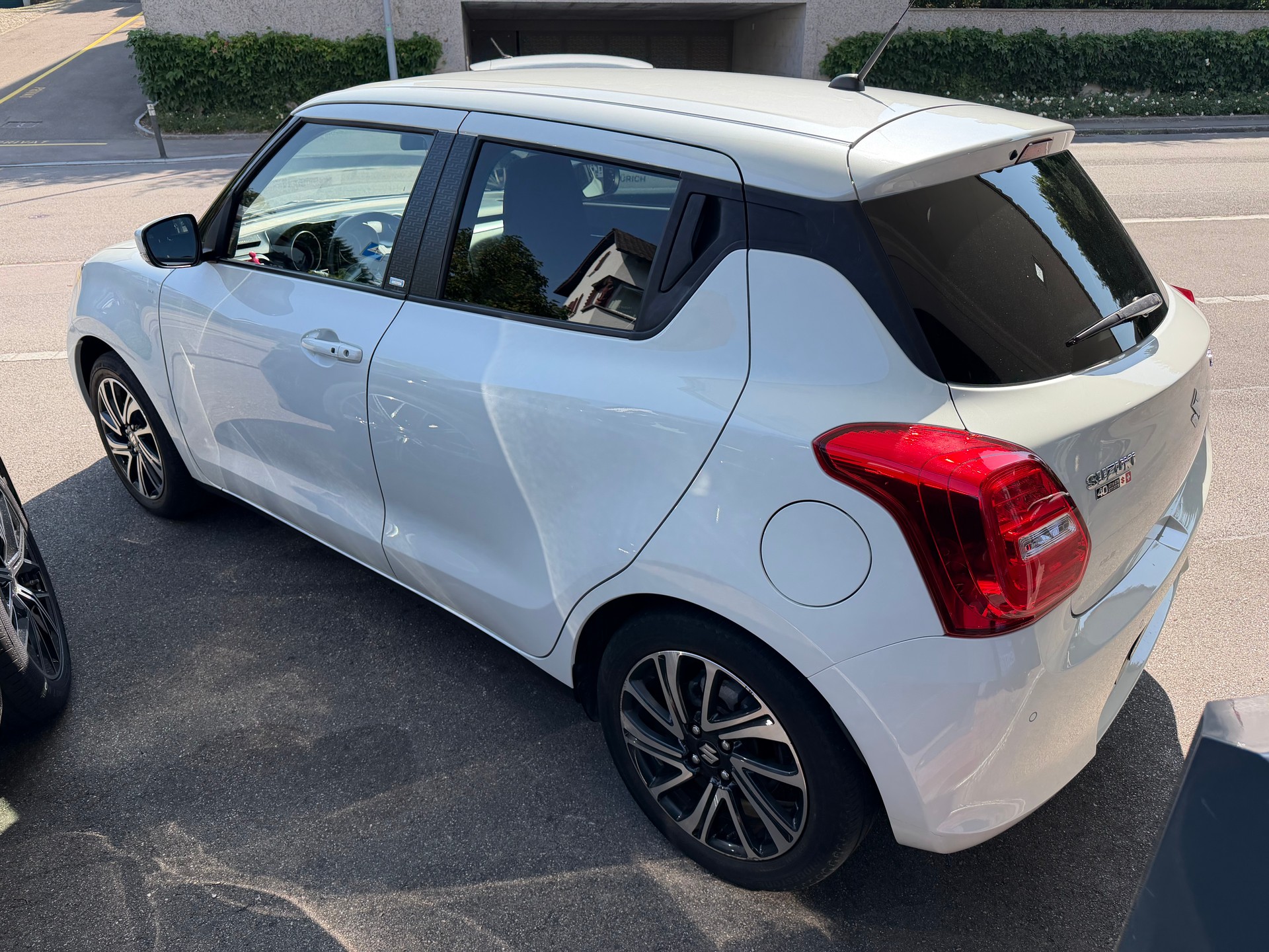 SUZUKI 1.2 Generation Top Hybrid-image-4