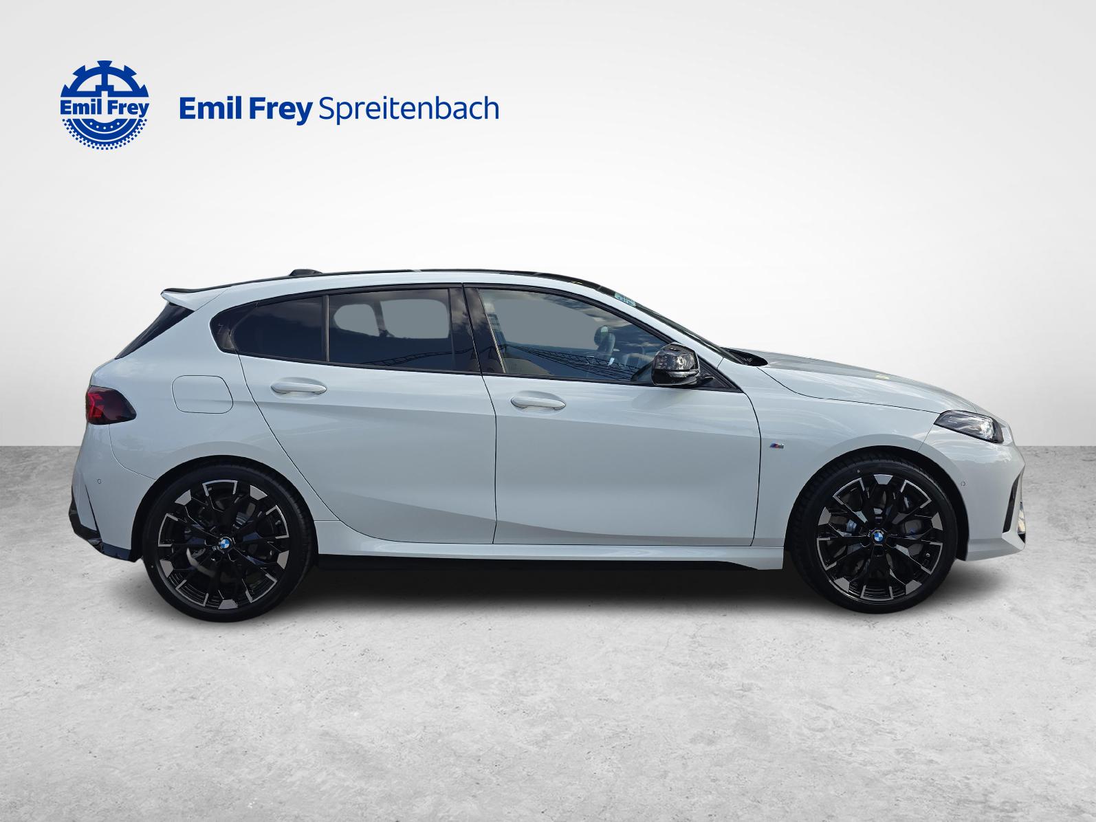 BMW M135i xDrive-image-5