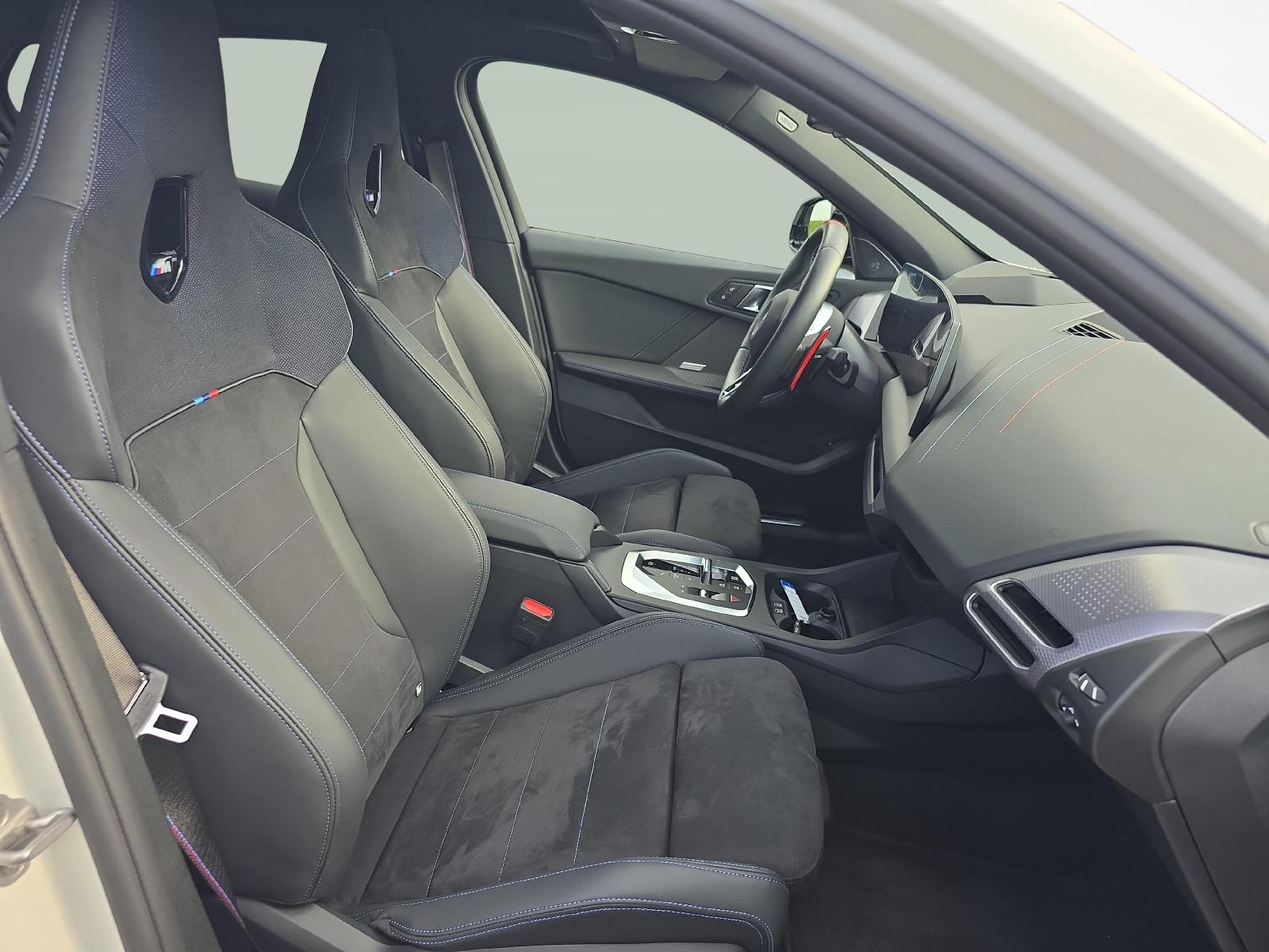 BMW M135i xDrive-image-9