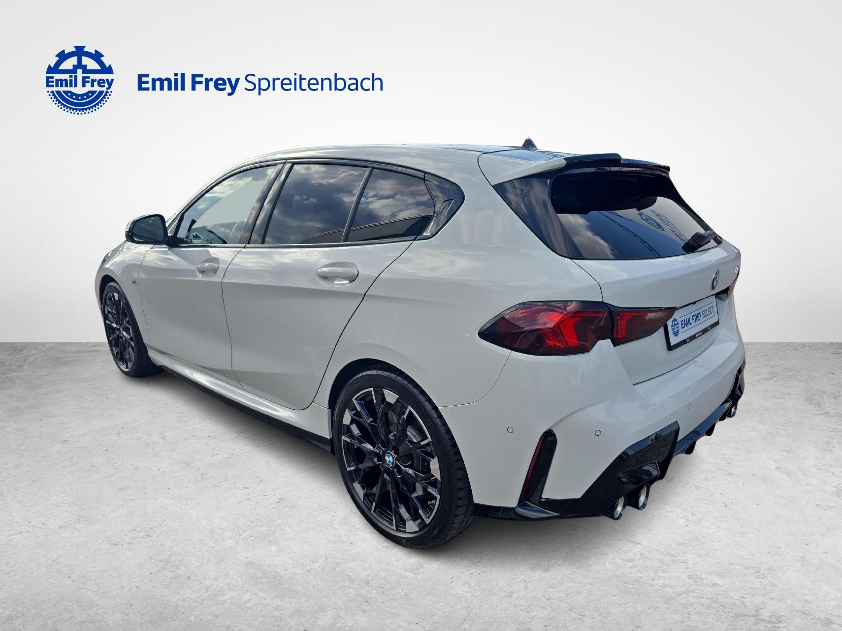 BMW M135i xDrive-image-2