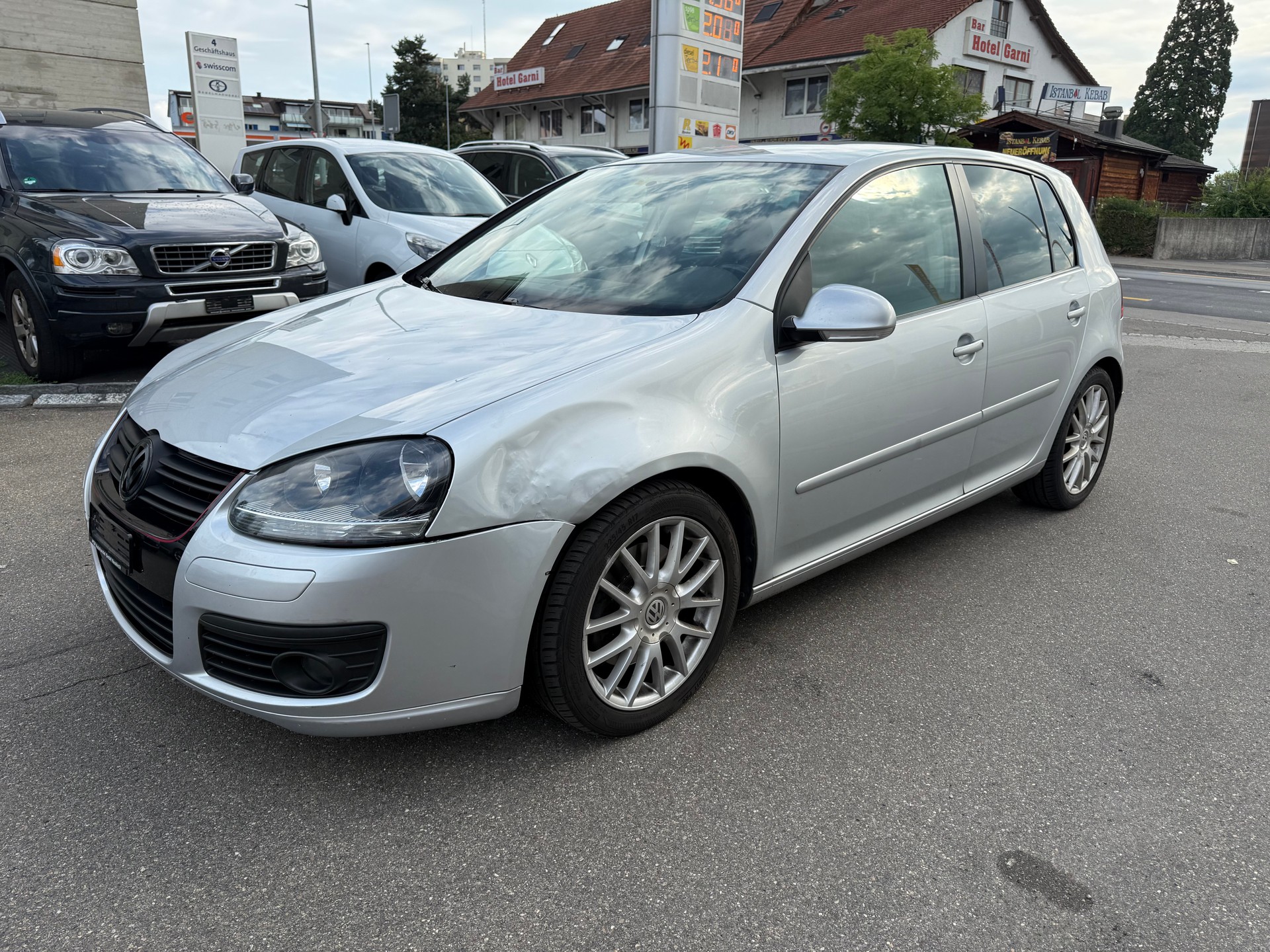 VW Golf 1.4 TSI GT Sport-image-2
