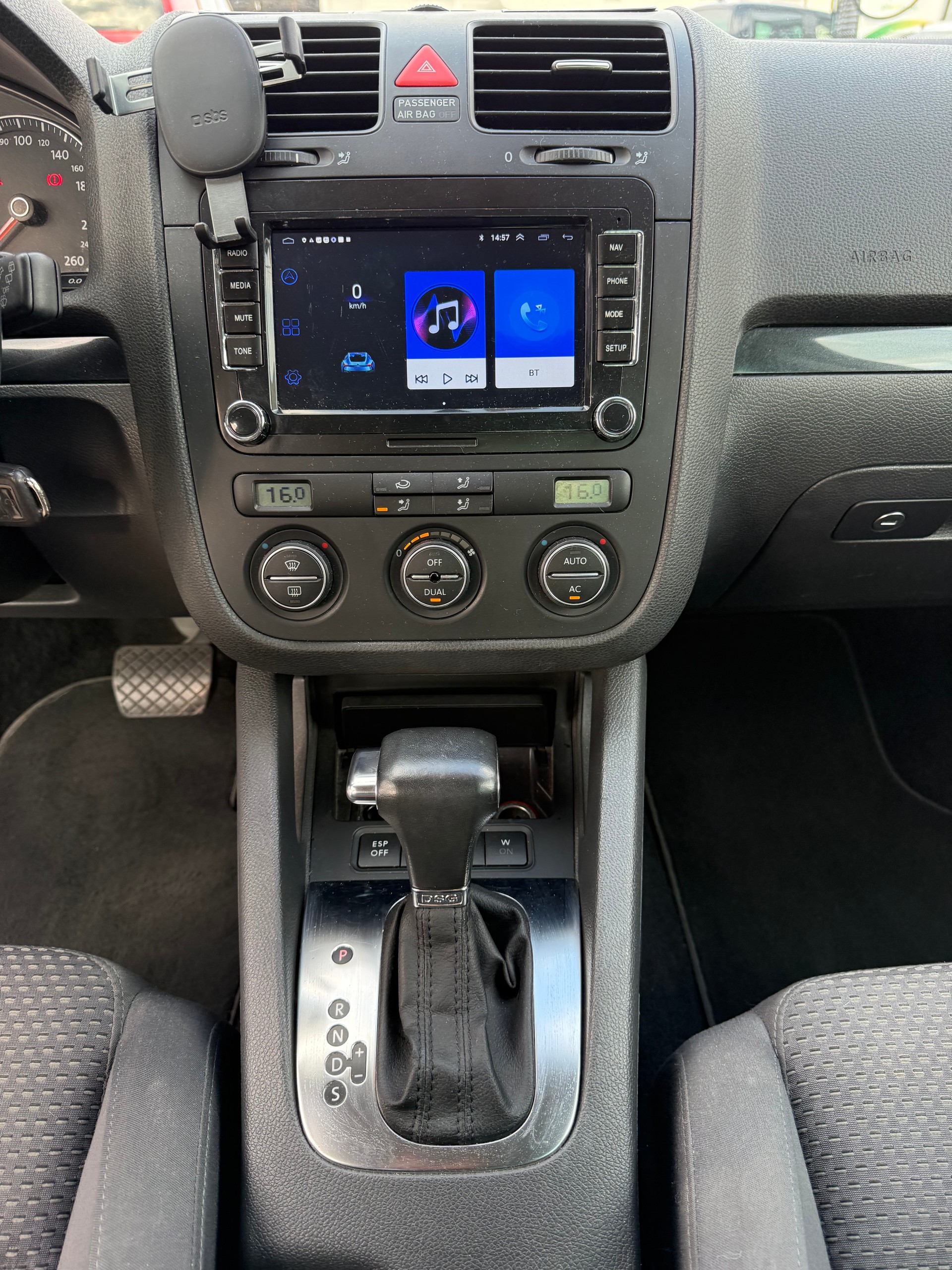 VW Golf 1.4 TSI GT Sport-image-10
